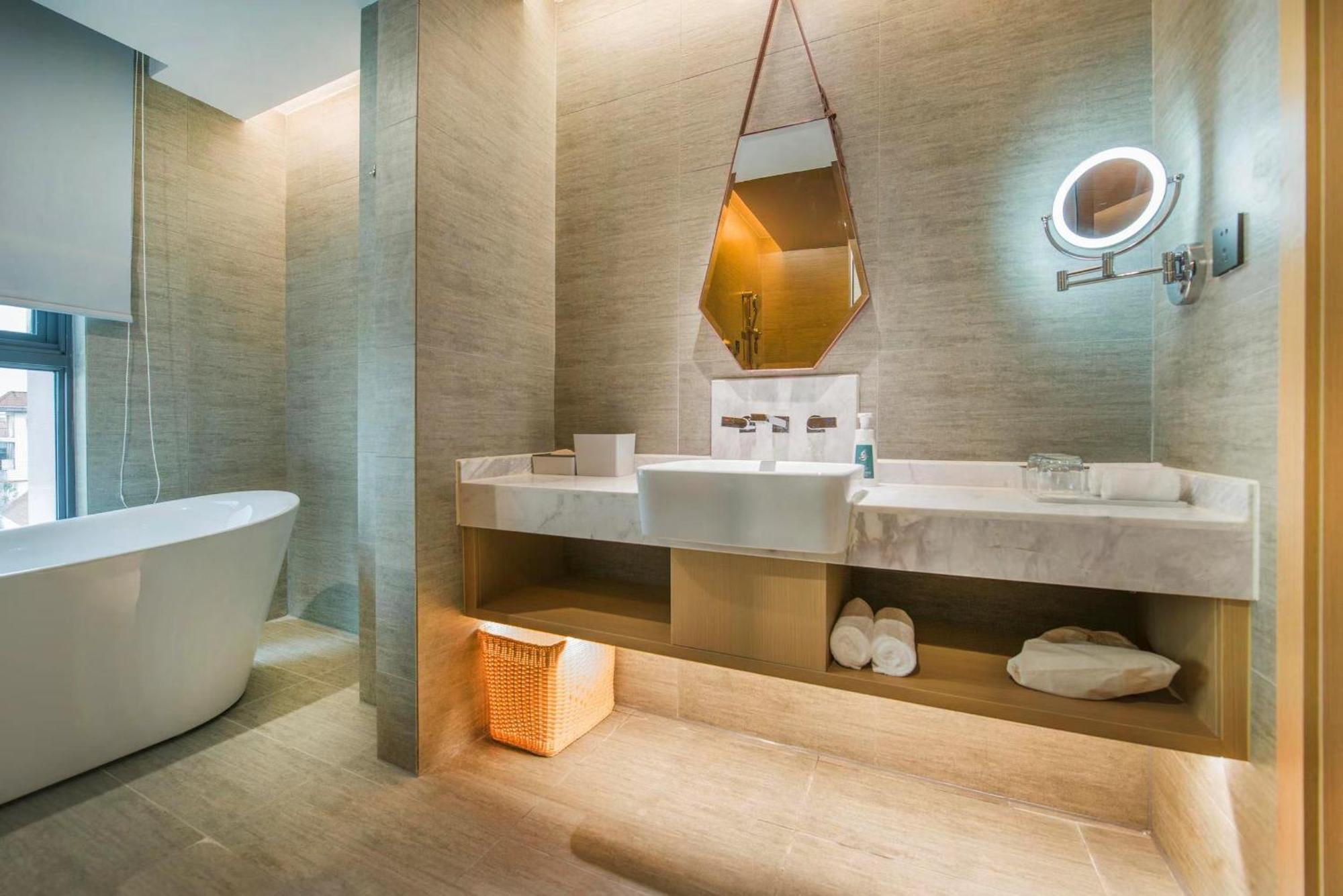 Atour Sanyuanli Hotel 4*