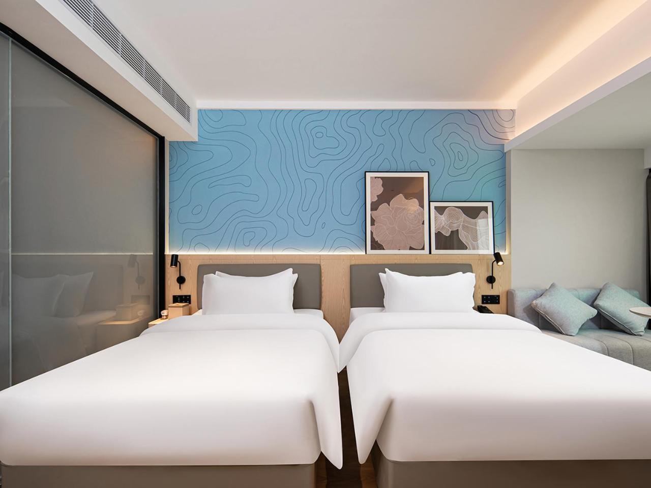 Country & By Radisson, Railway Station Xiaobei 4*