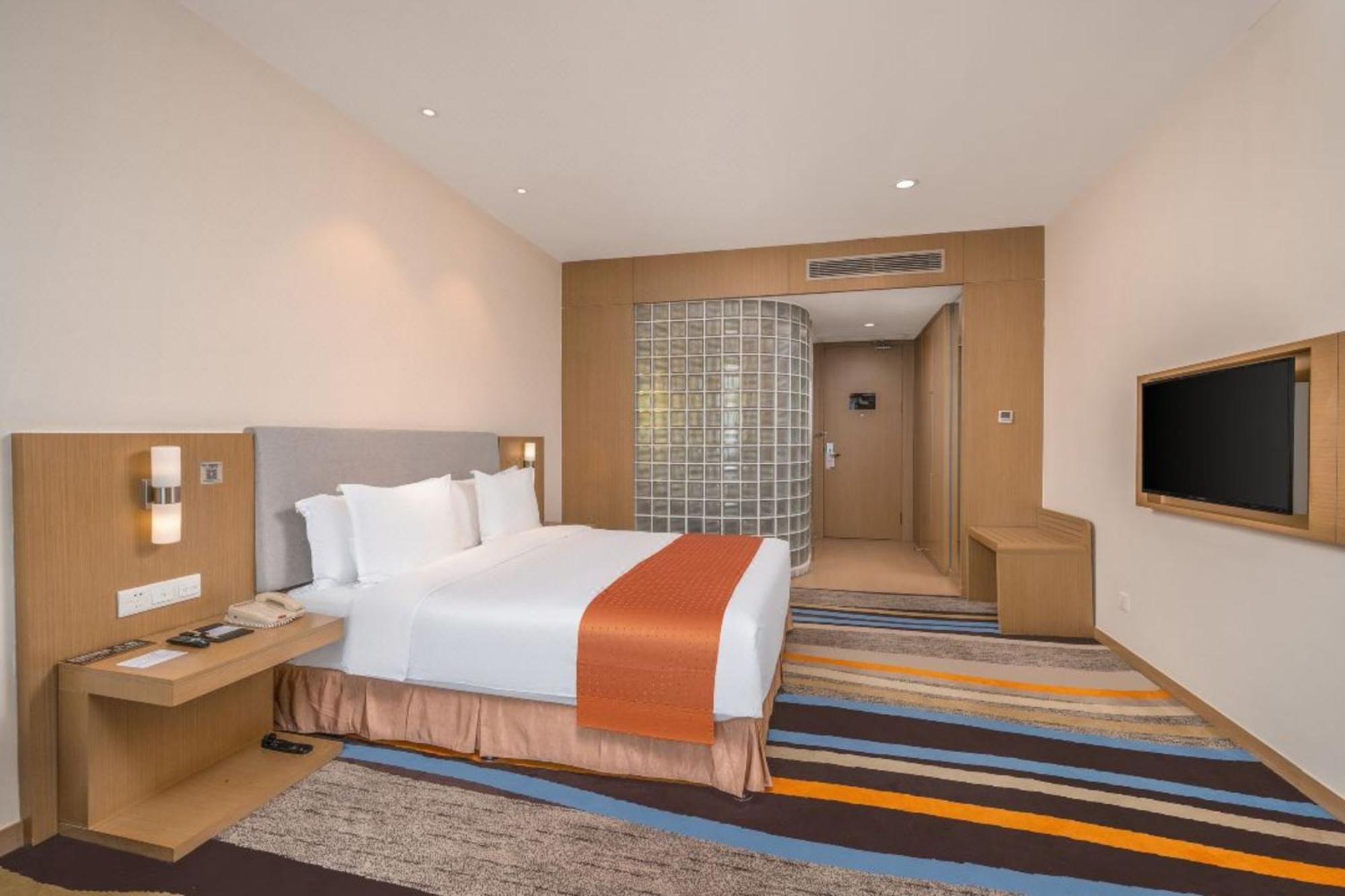 Guangzhou Baiyun Airport Rejoice By Argyle Hotel Rehe Metro Exit B --Free Shuttle Bus Is Provided During The 137Th Canton Fair Hotel Guangzhou