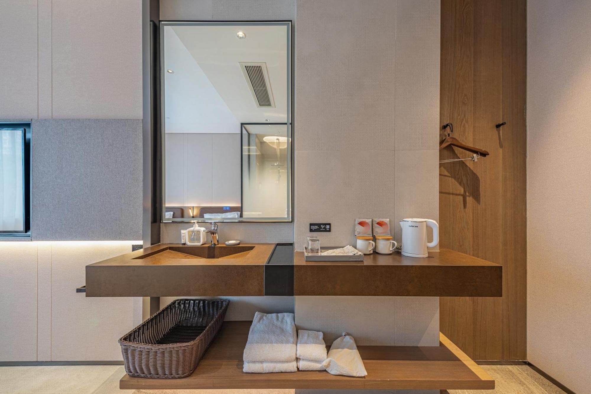 Hotel Licheng Ruixuan At Taikoo Hui 3*