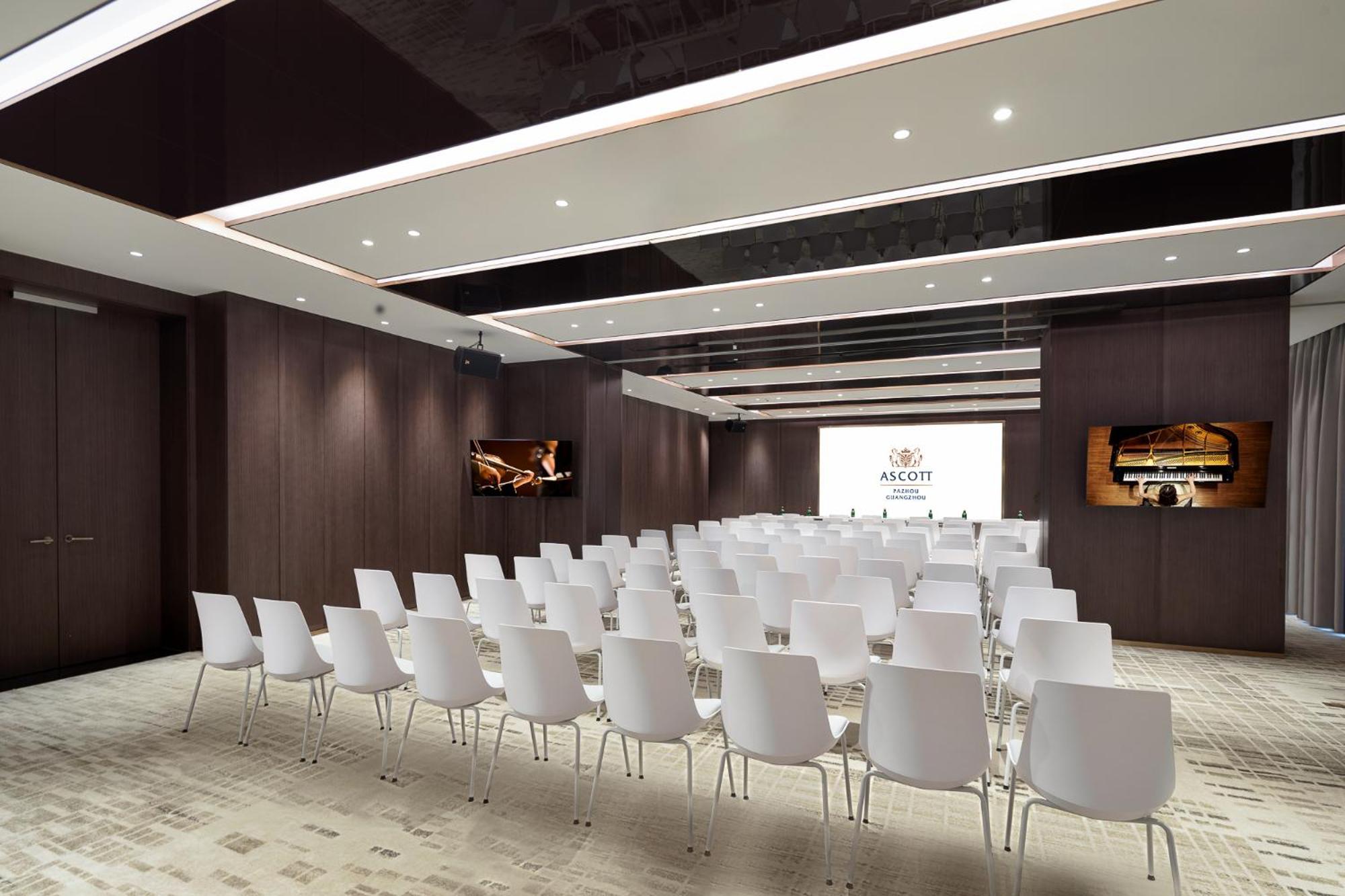 Ascott Pazhou - Free Shuttle Between And Exhibition Center During Fair & Exhibitor Registration Counter