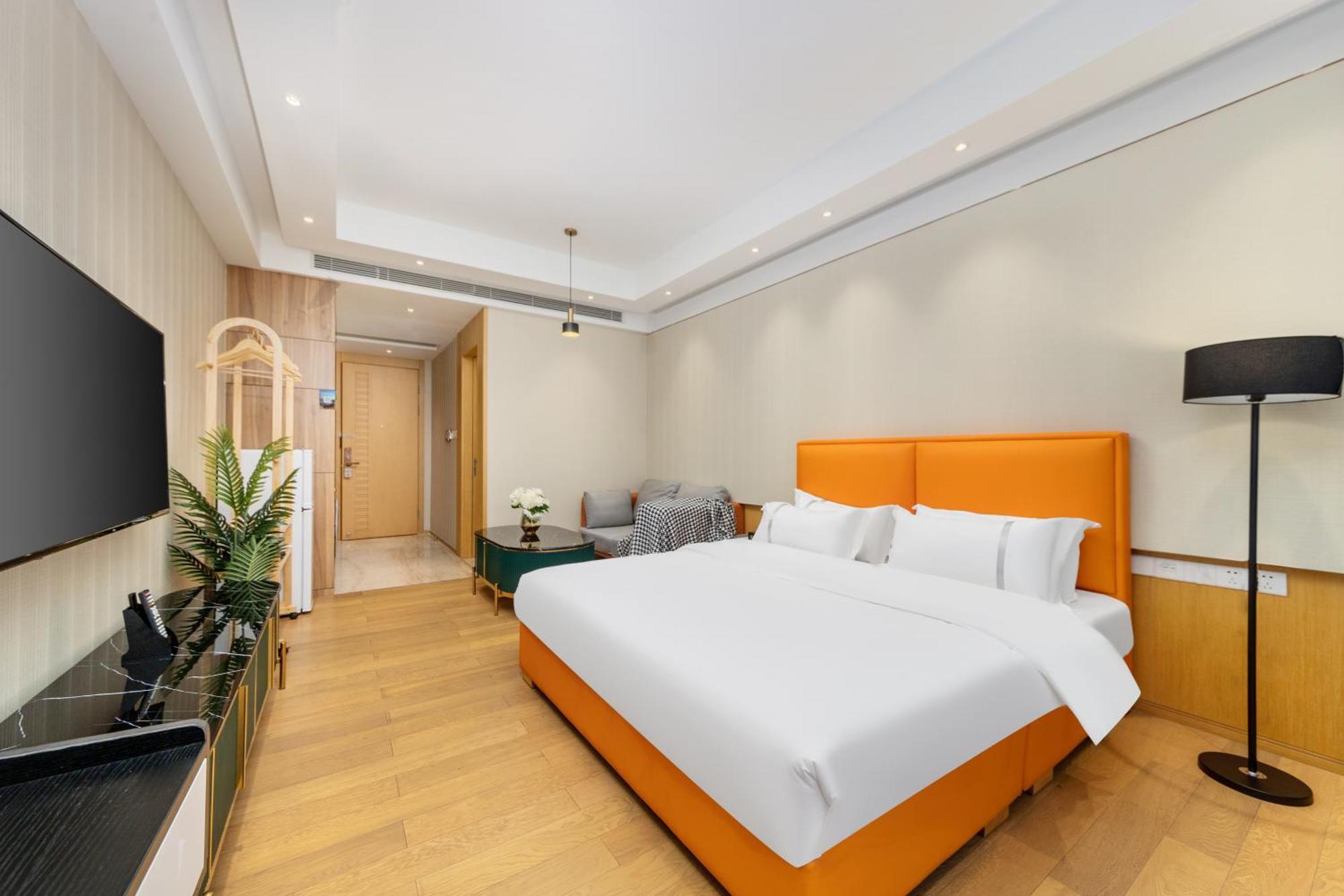Raffles Executive - Huijin International Finance Center, Keyun Road Metro Station Branch-canton Fair Free Shuttle Hotel