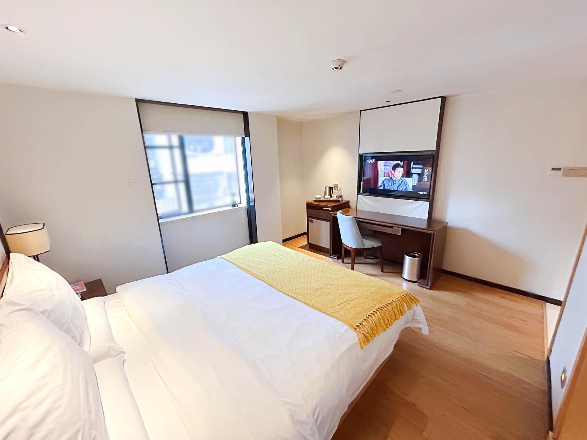Join Shipai Qiao Metro Branch 4*