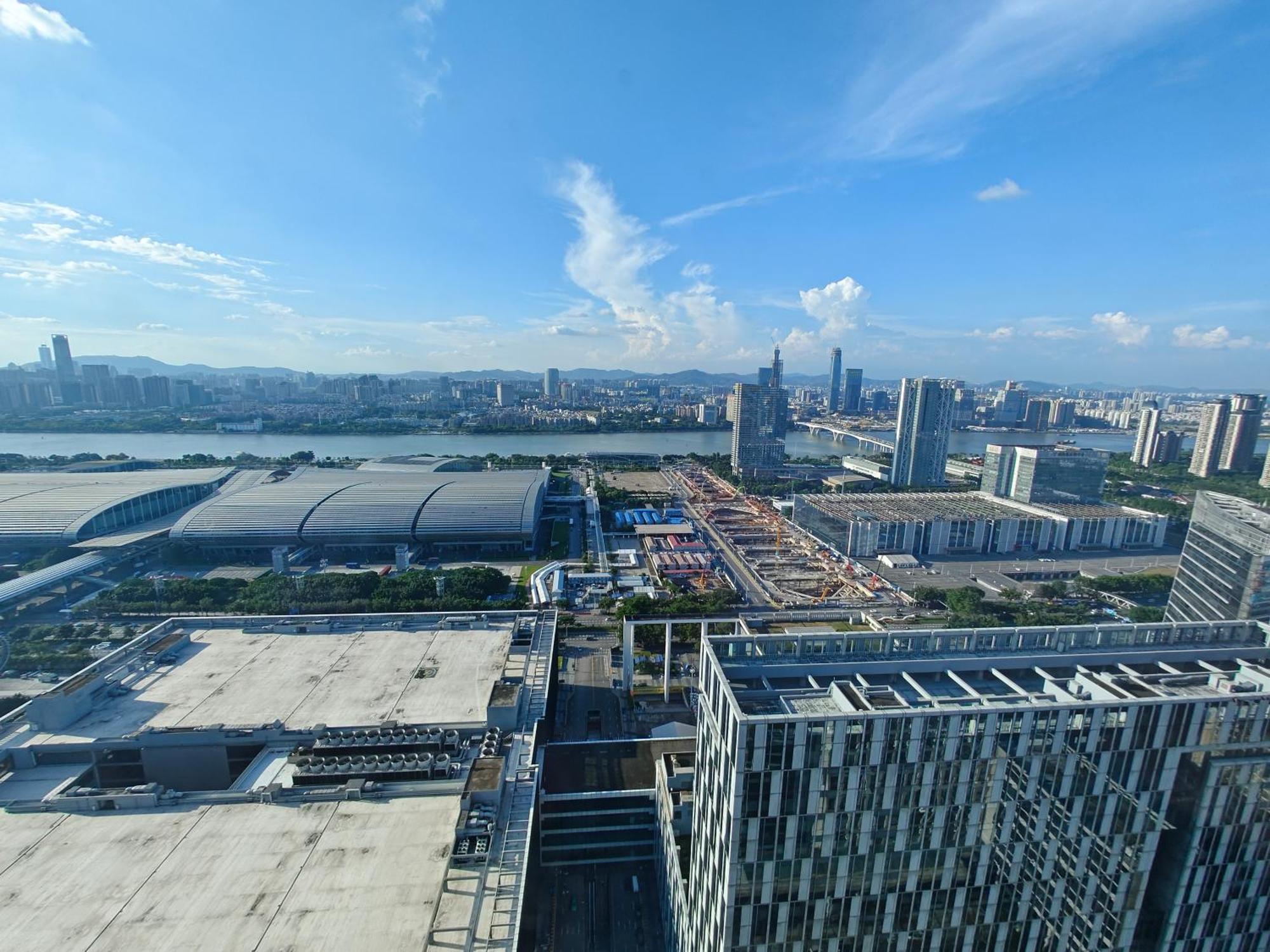 Star Stage International - 1min To Line2 & Line8 Changgang Stn-free Private Car Delivery To Fair From Apr 15th To 4th Apartment Guangzhou