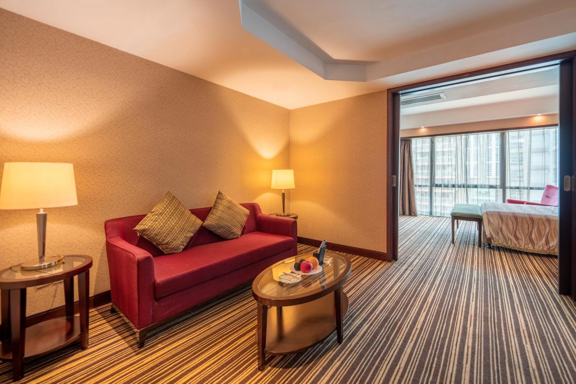 Leeden 4*
