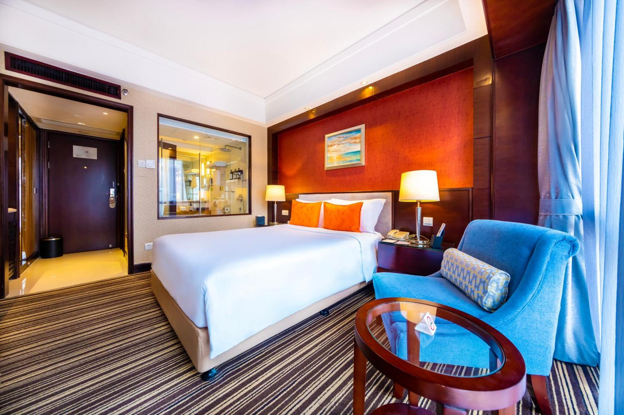 Leeden Hotel 4*