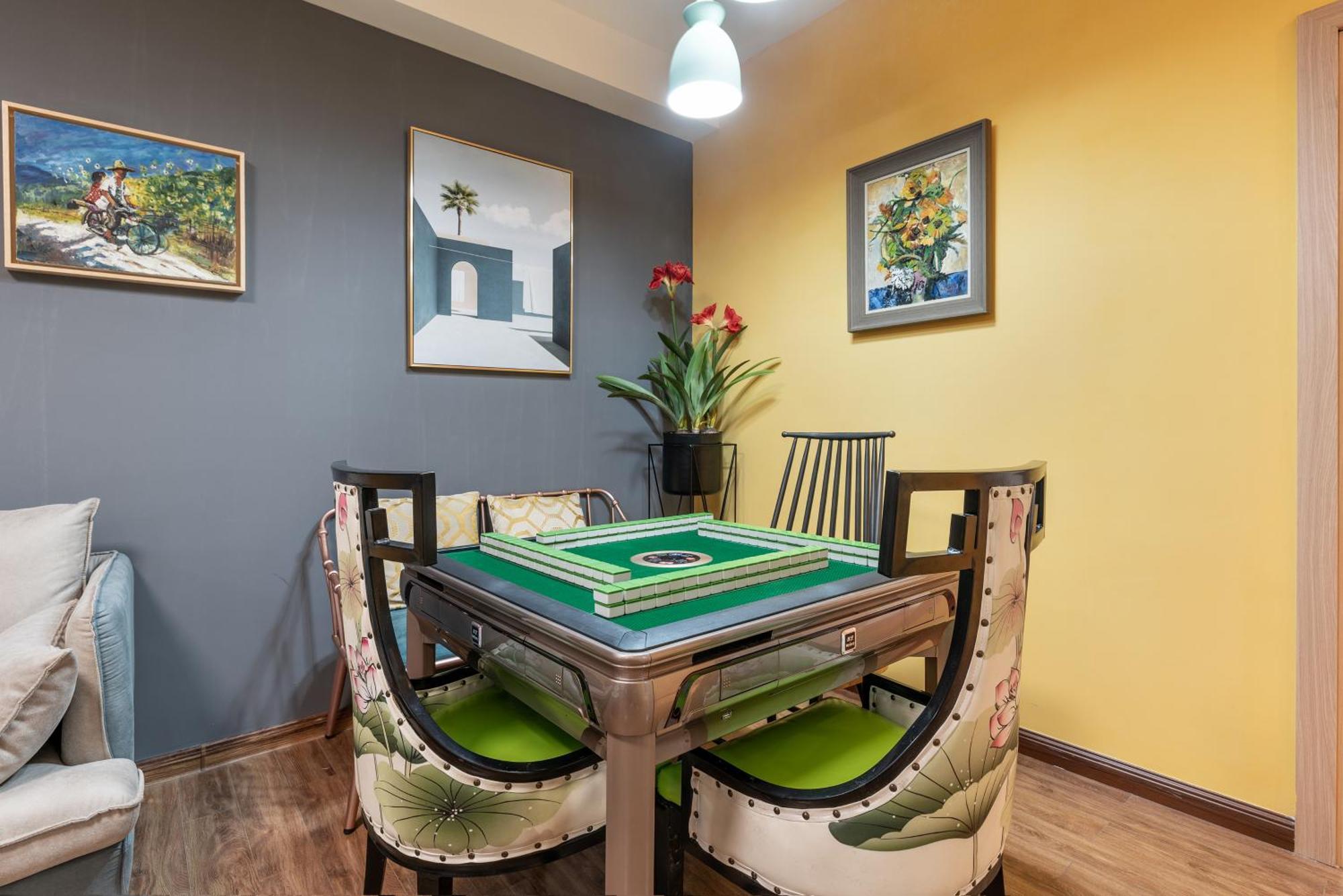 Apartment He She Art