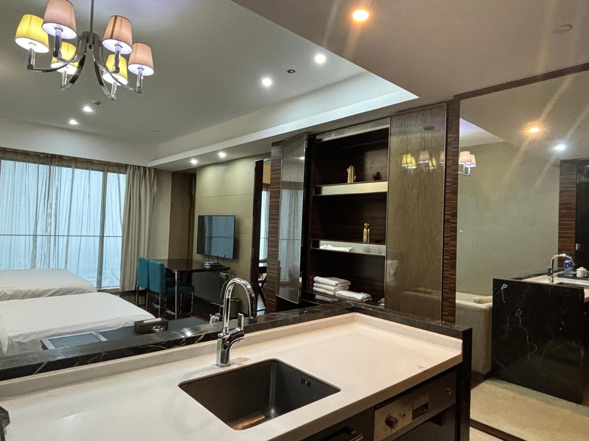 City Pazhou Apartment