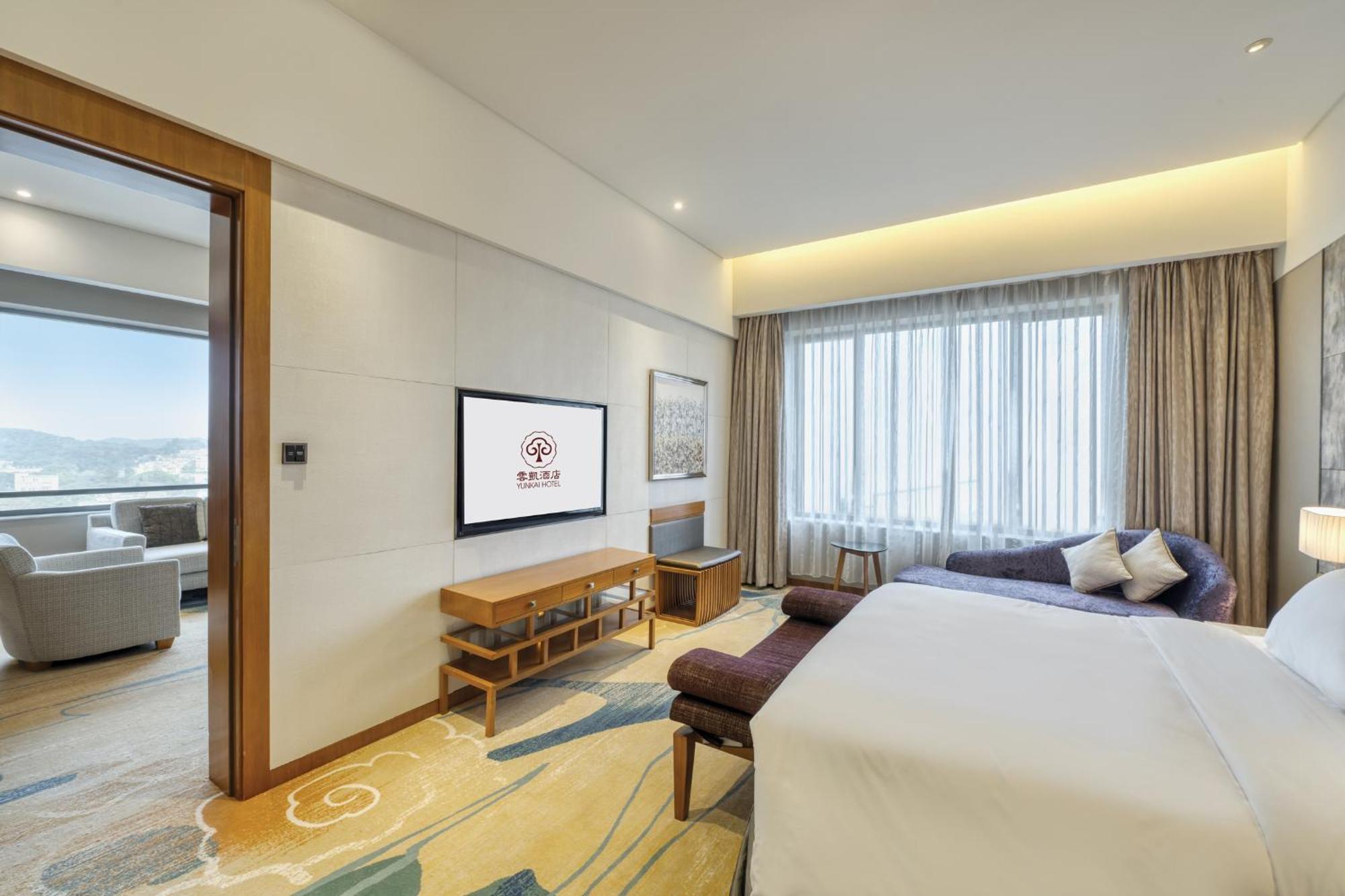 Hotel 广州云凯酒店yunkai Have Free Shuttle Bus For The Complex 5*