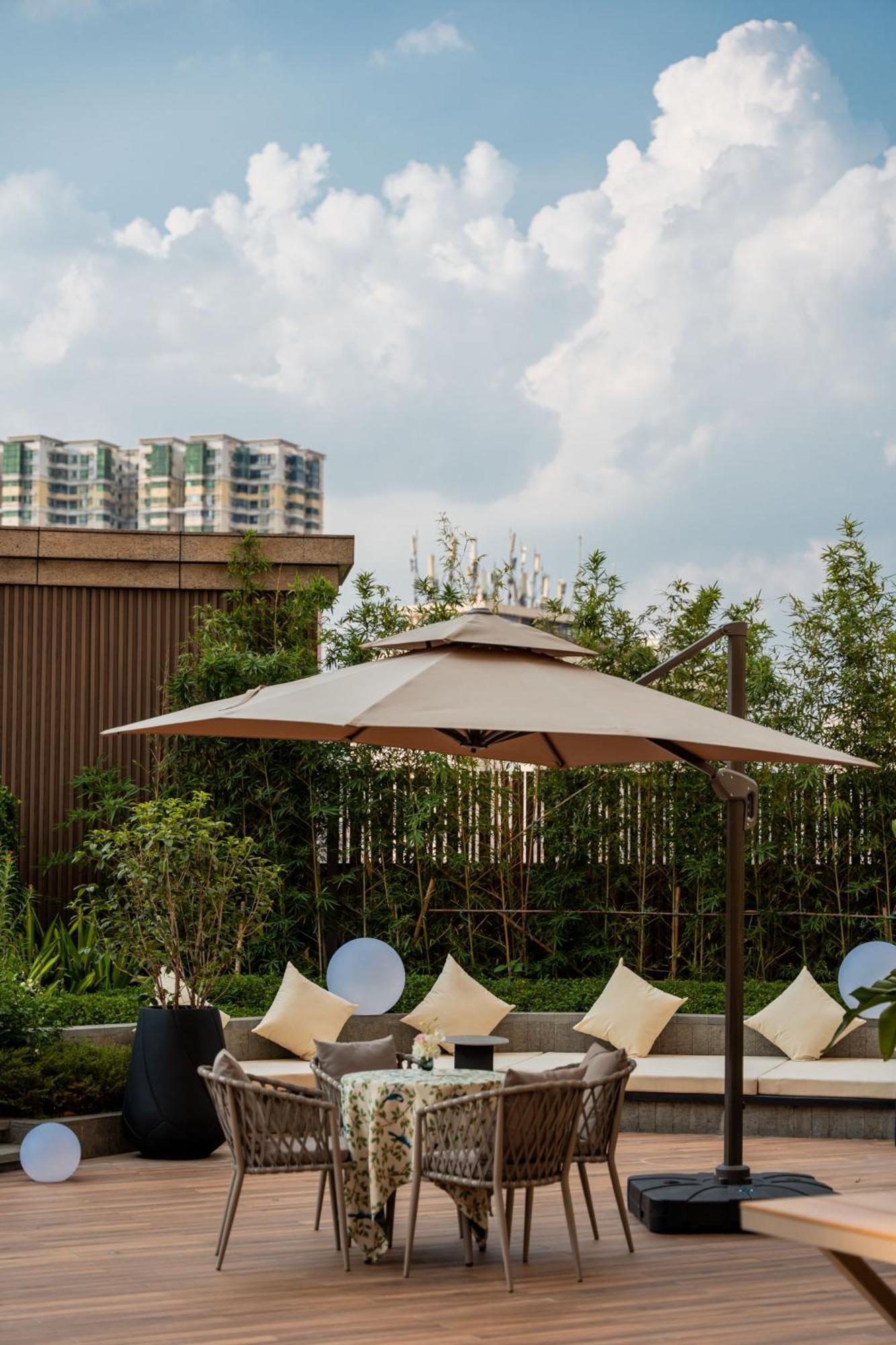 Yuexiu Guangzhou, Curio Collection By Hilton-free Shuttle Between And Exhibition Center During Fair Period & Exhibitor Registration Counter & Halal Food Hotel
