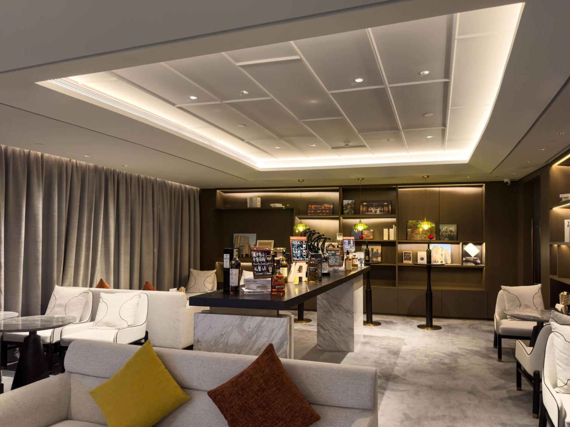Yuexiu Guangzhou, Curio Collection By Hilton-free Shuttle Between And Exhibition Center During Fair Period & Exhibitor Registration Counter & Halal Food Guangzhou