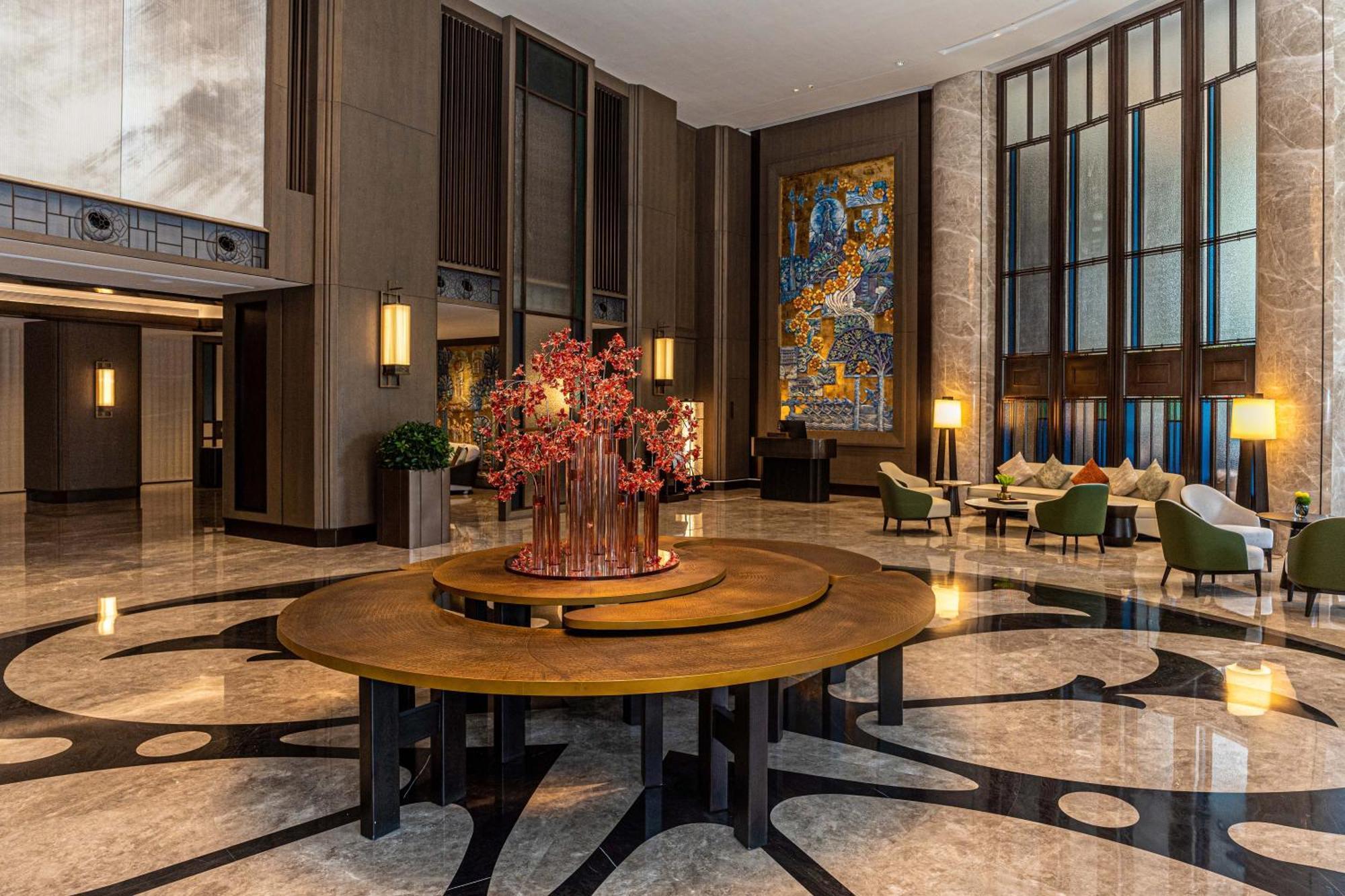Yuexiu Guangzhou, Curio Collection By Hilton-free Shuttle Between And Exhibition Center During Fair Period & Exhibitor Registration Counter & Halal Food