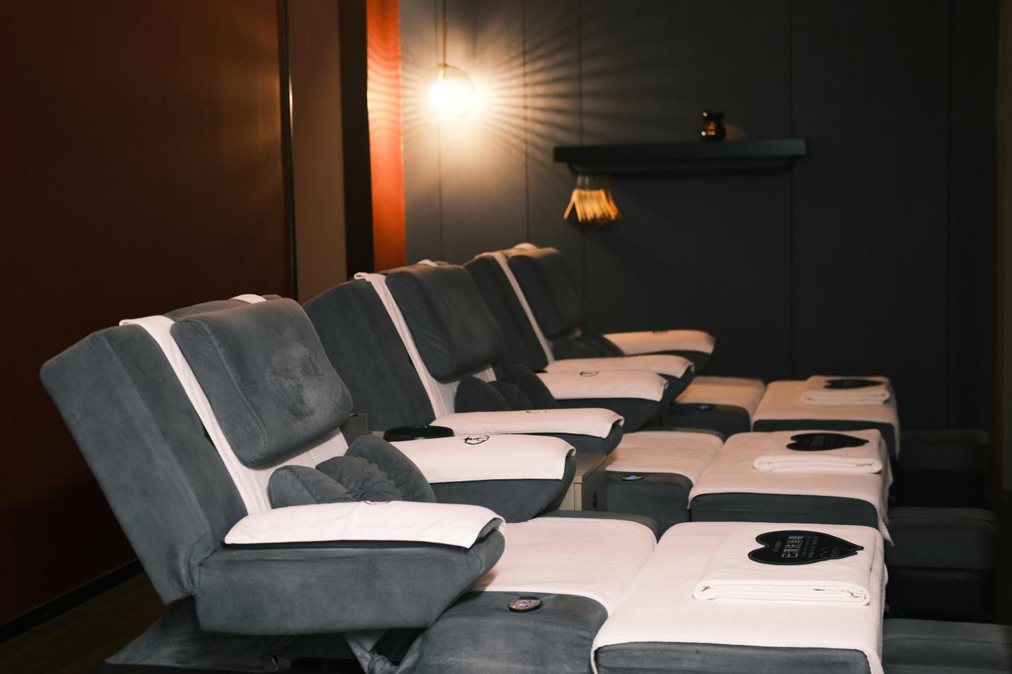 Hotel Grandee Rezen - Taikoo Hui Plaza Shipaiqiao Metro Station Canton