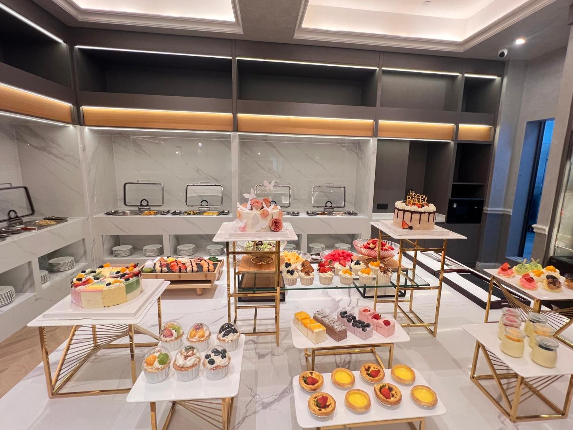 Hotel Grandee Rezen - Taikoo Hui Plaza Shipaiqiao Metro Station