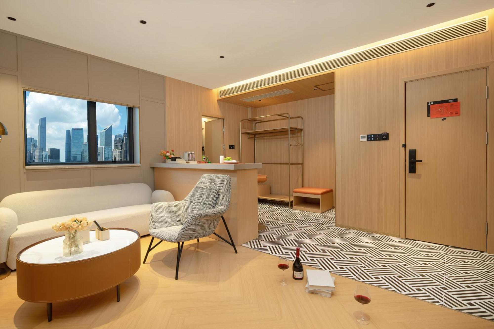 Grandee Rezen - Taikoo Hui Plaza Shipaiqiao Metro Station 5* Canton
