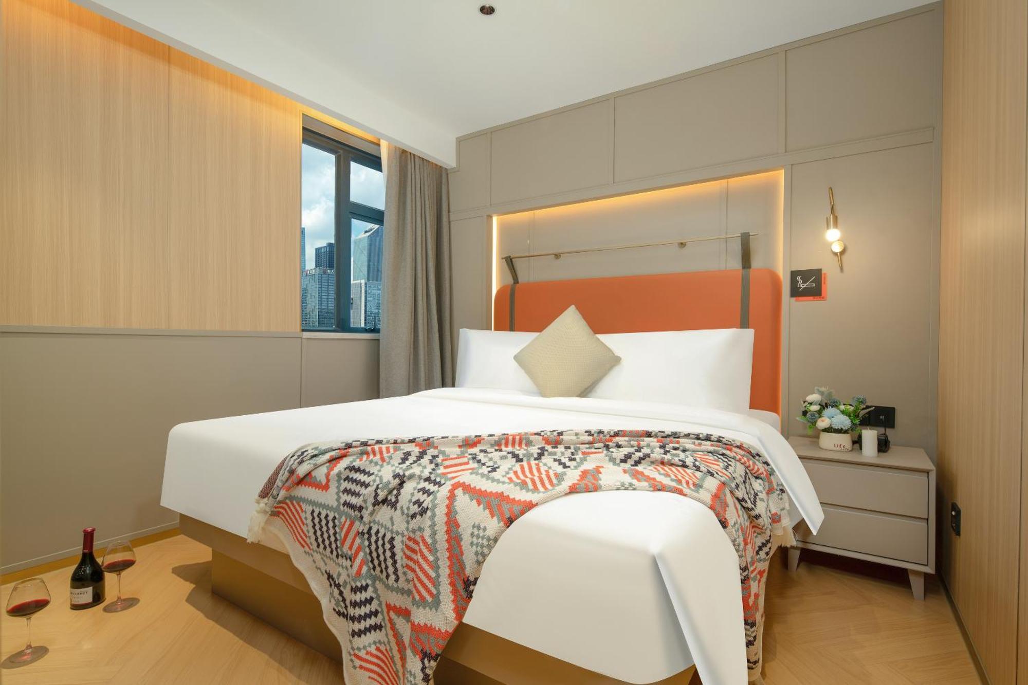 Grandee Rezen - Taikoo Hui Plaza Shipaiqiao Metro Station Hotel 5*
