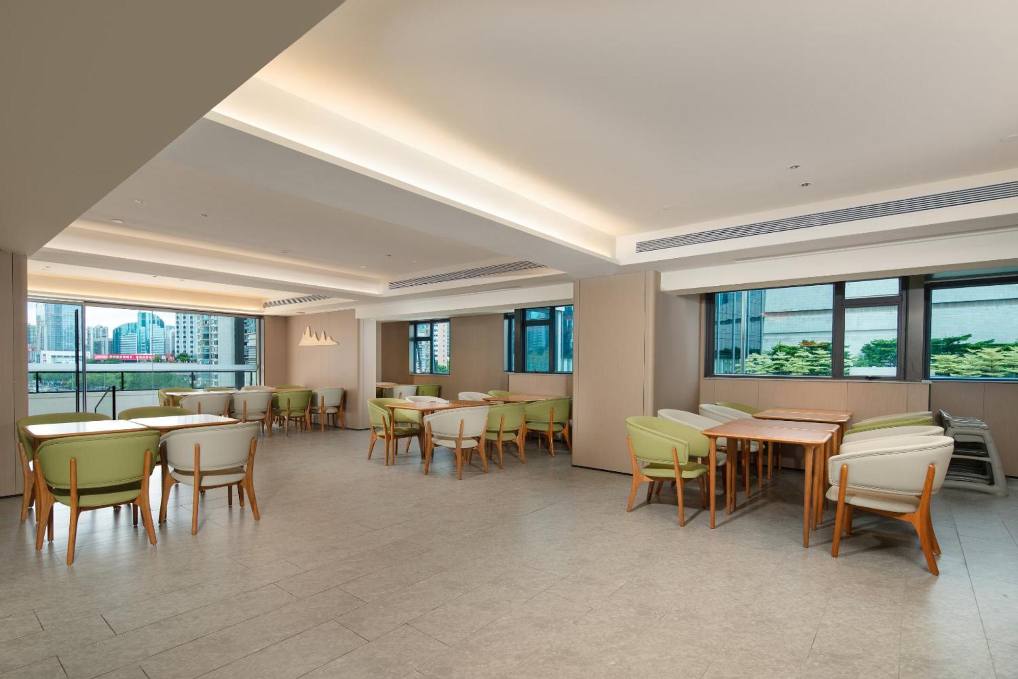 Grandee Rezen - Taikoo Hui Plaza Shipaiqiao Metro Station 5*