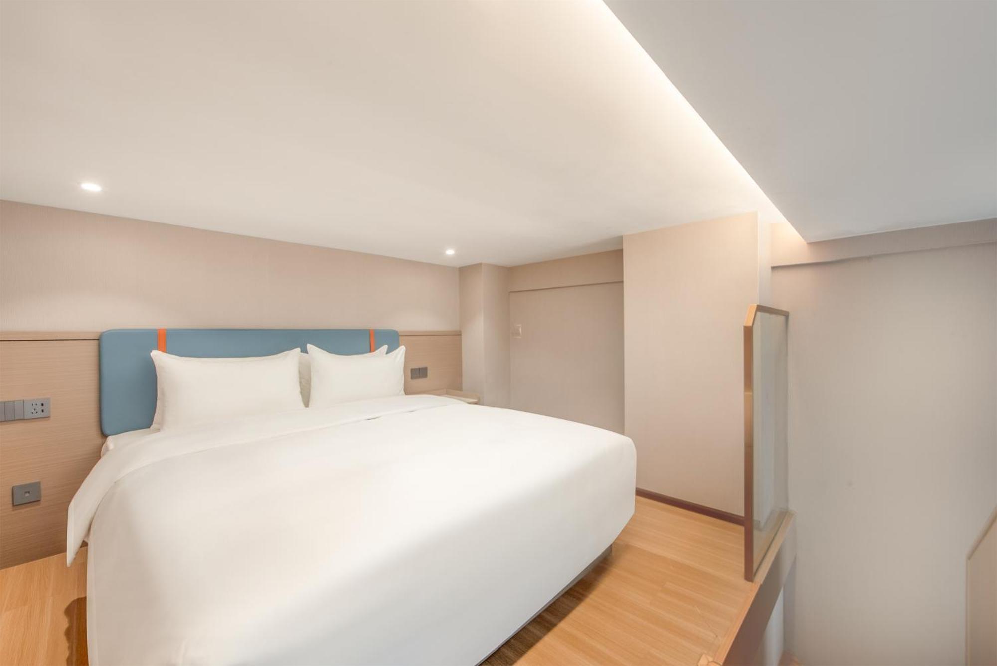 Hotel Yizhi - Tower Metro Station Pazhou Convention And Exhibition Center Branch Guangzhou