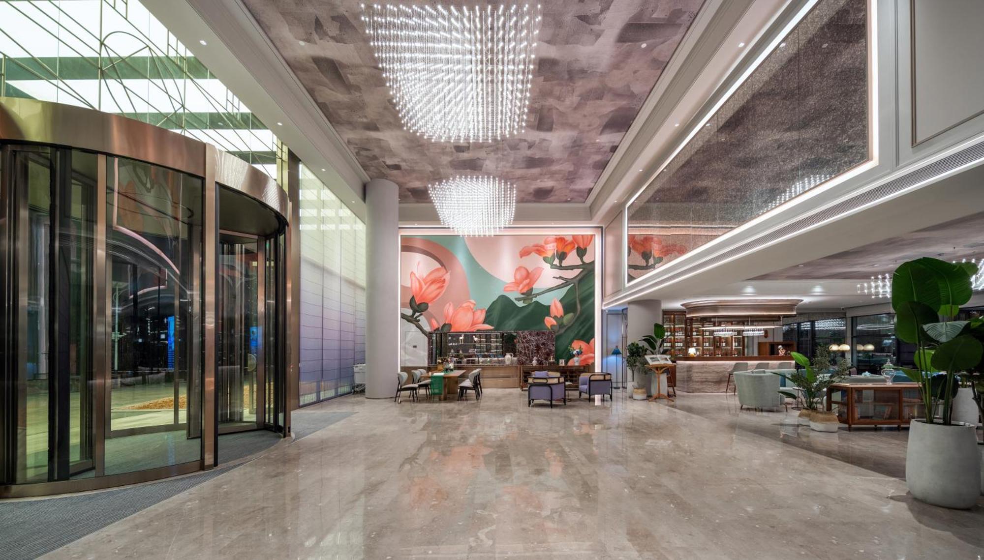 Mercure Baiyun International Airport - Airport Free Shuttle Bus 4*