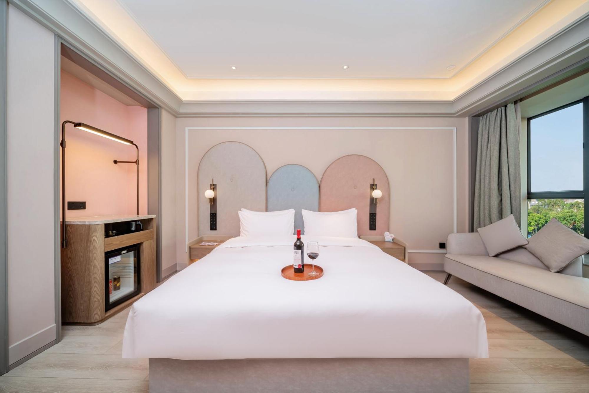 Mercure Baiyun International Airport - Airport Free Shuttle Bus Hotel Guangzhou