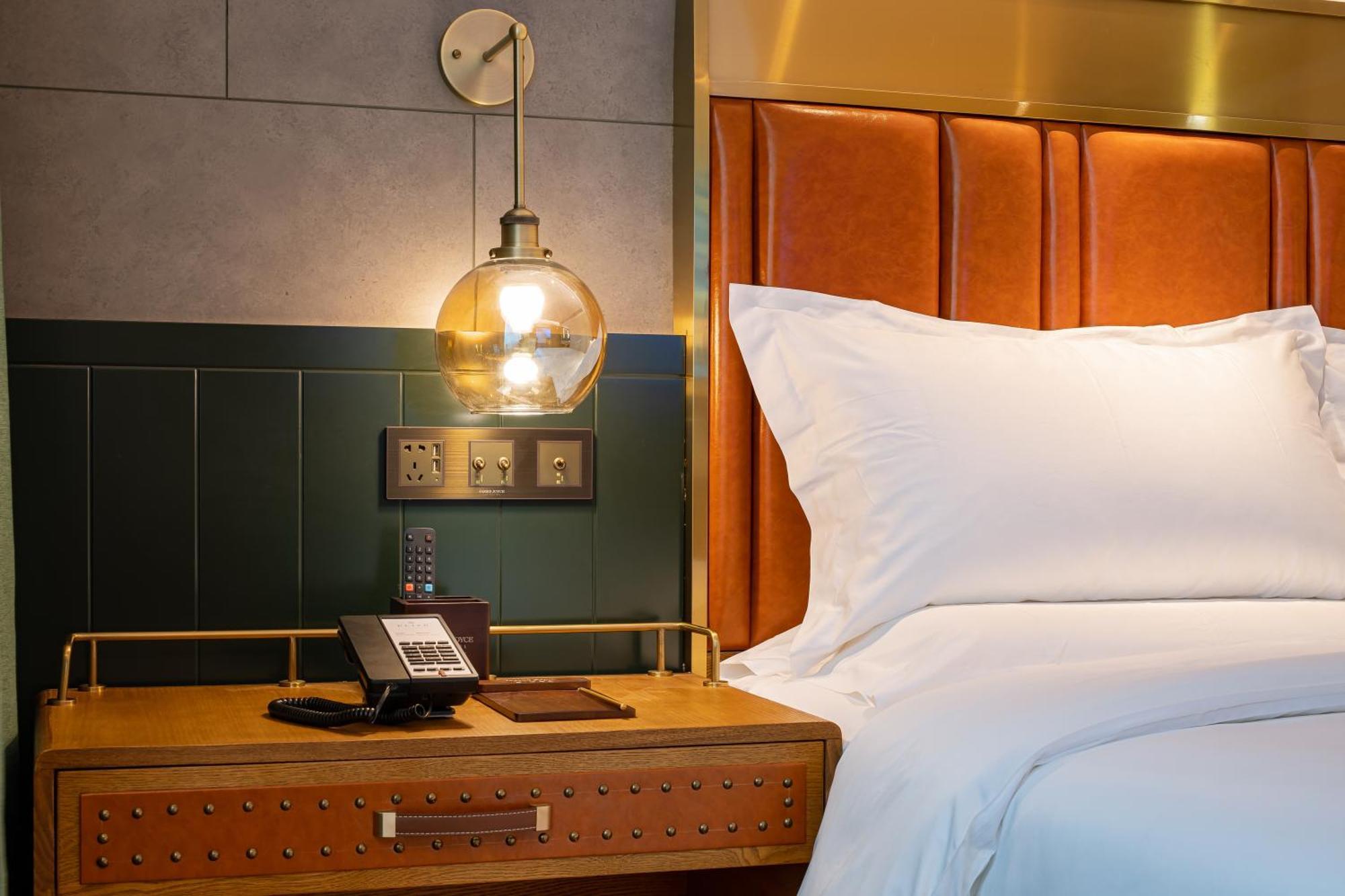 Hotel Elite International Taikoo Hui Plaza Gangding Metro Station Branch - Free Shuttle Bus To Fair Complex During Fair Period & Overseas Buyers Registration Service & Free Vpn Internet Access 4*