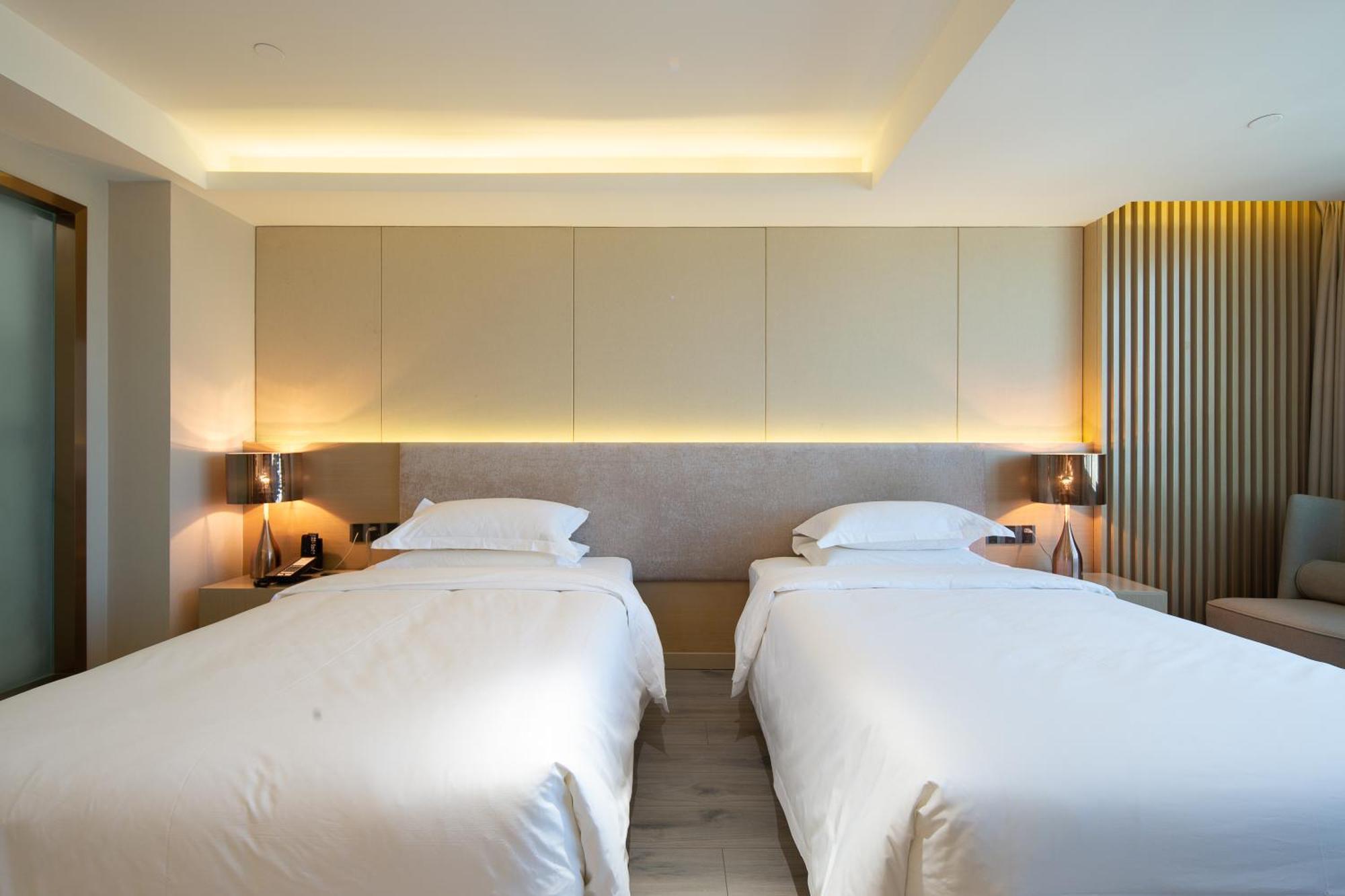 Elite International Taikoo Hui Plaza Gangding Metro Station Branch - Free Shuttle Bus To Fair Complex During Fair Period & Overseas Buyers Registration Service & Free Vpn Internet Access Hotel Guangzhou