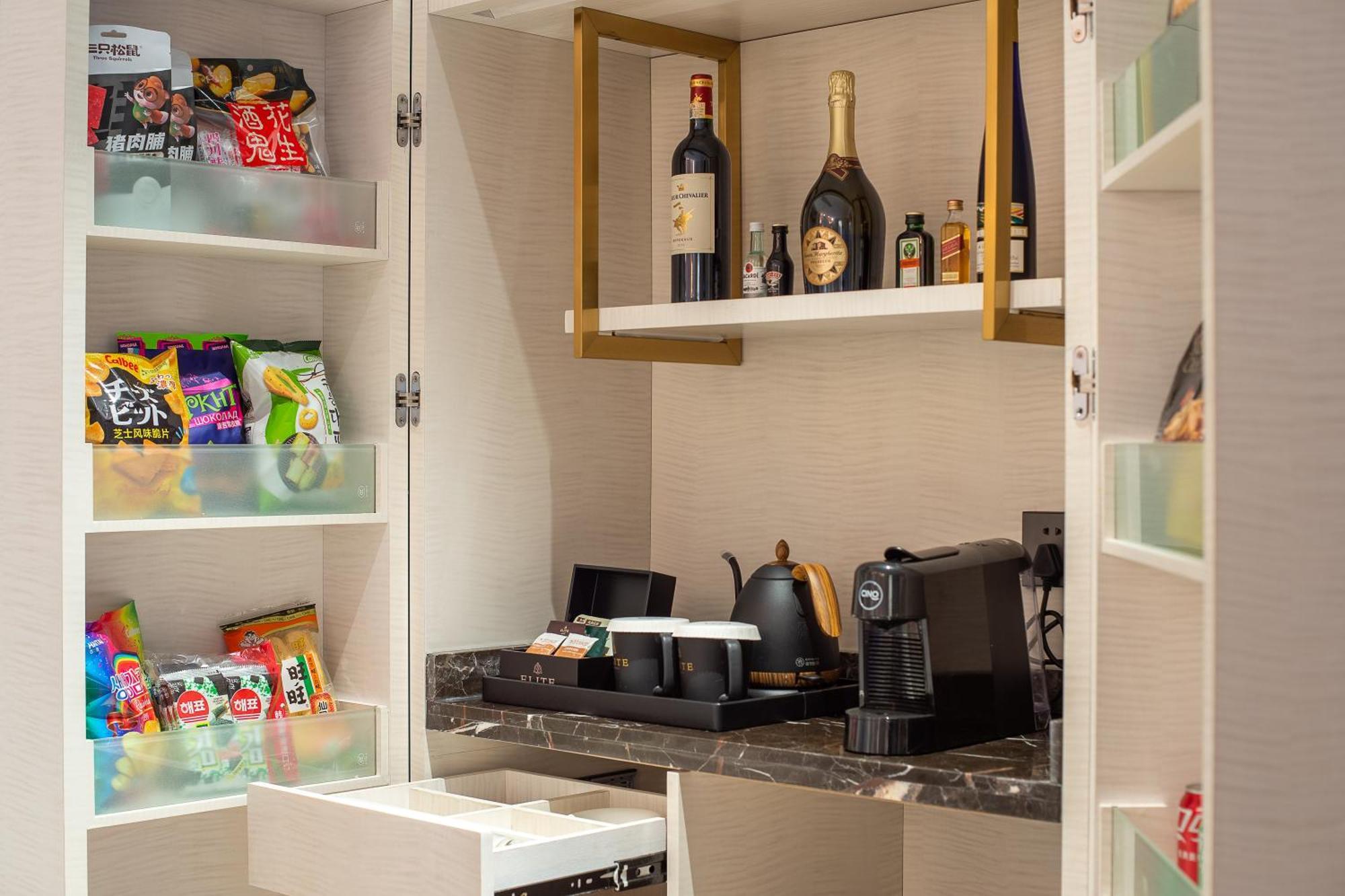 Hotel Elite International Taikoo Hui Plaza Gangding Metro Station Branch - Free Shuttle Bus To Fair Complex During Fair Period & Overseas Buyers Registration Service & Free Vpn Internet Access 4*