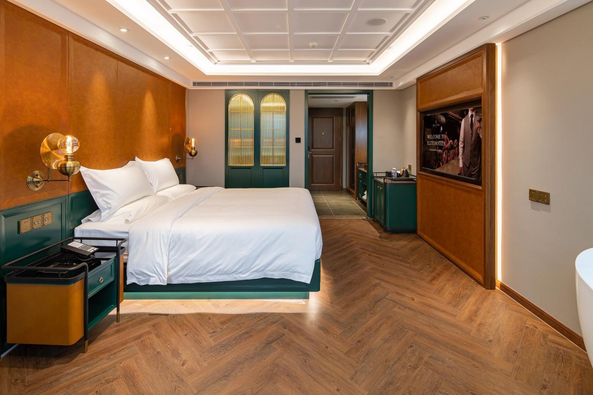 Hotel Elite International Taikoo Hui Plaza Gangding Metro Station Branch - Free Shuttle Bus To Fair Complex During Fair Period & Overseas Buyers Registration Service & Free Vpn Internet Access