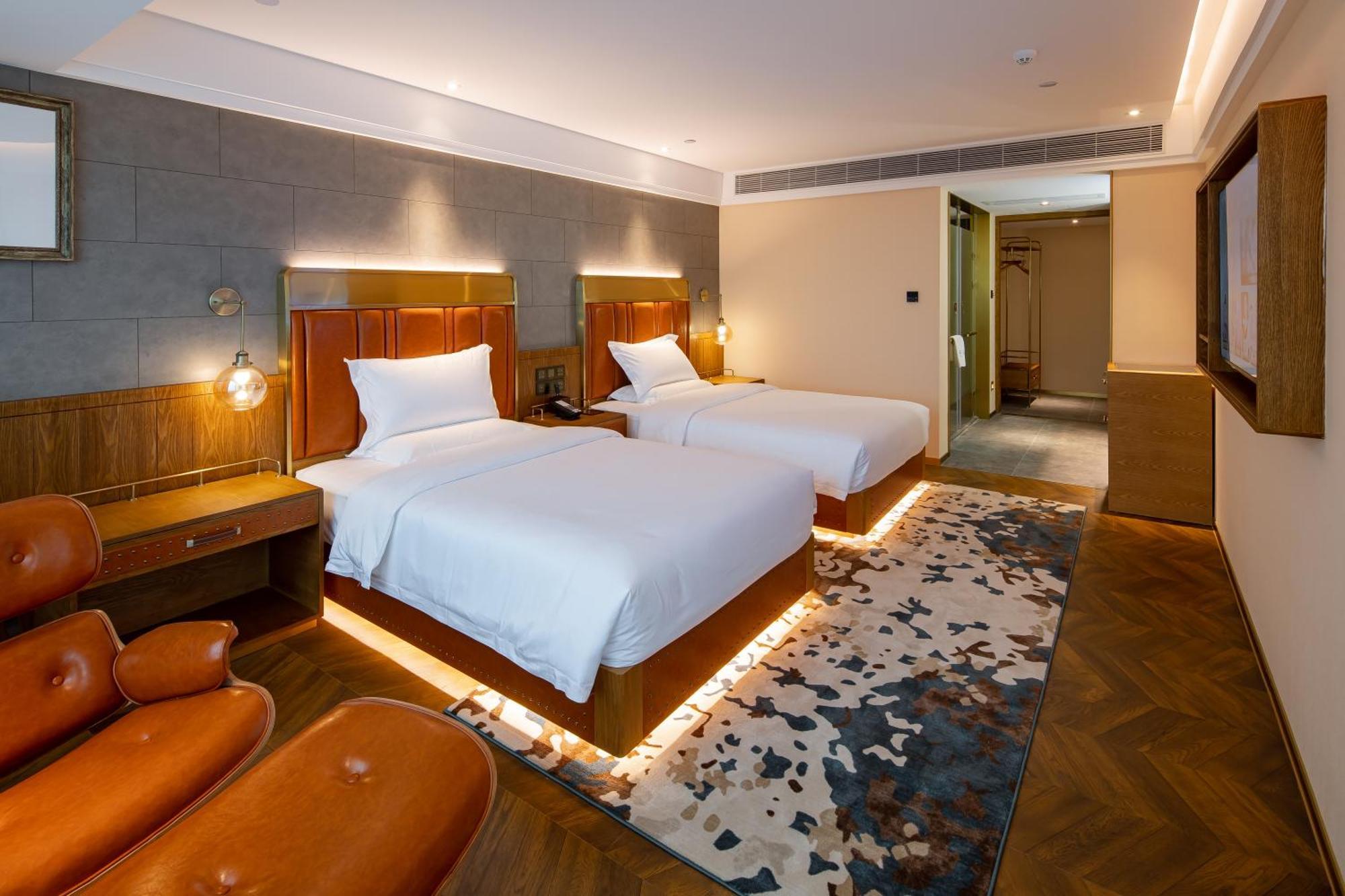 Hotel Elite International Taikoo Hui Plaza Gangding Metro Station Branch - Free Shuttle Bus To Fair Complex During Fair Period & Overseas Buyers Registration Service & Free Vpn Internet Access Guangzhou