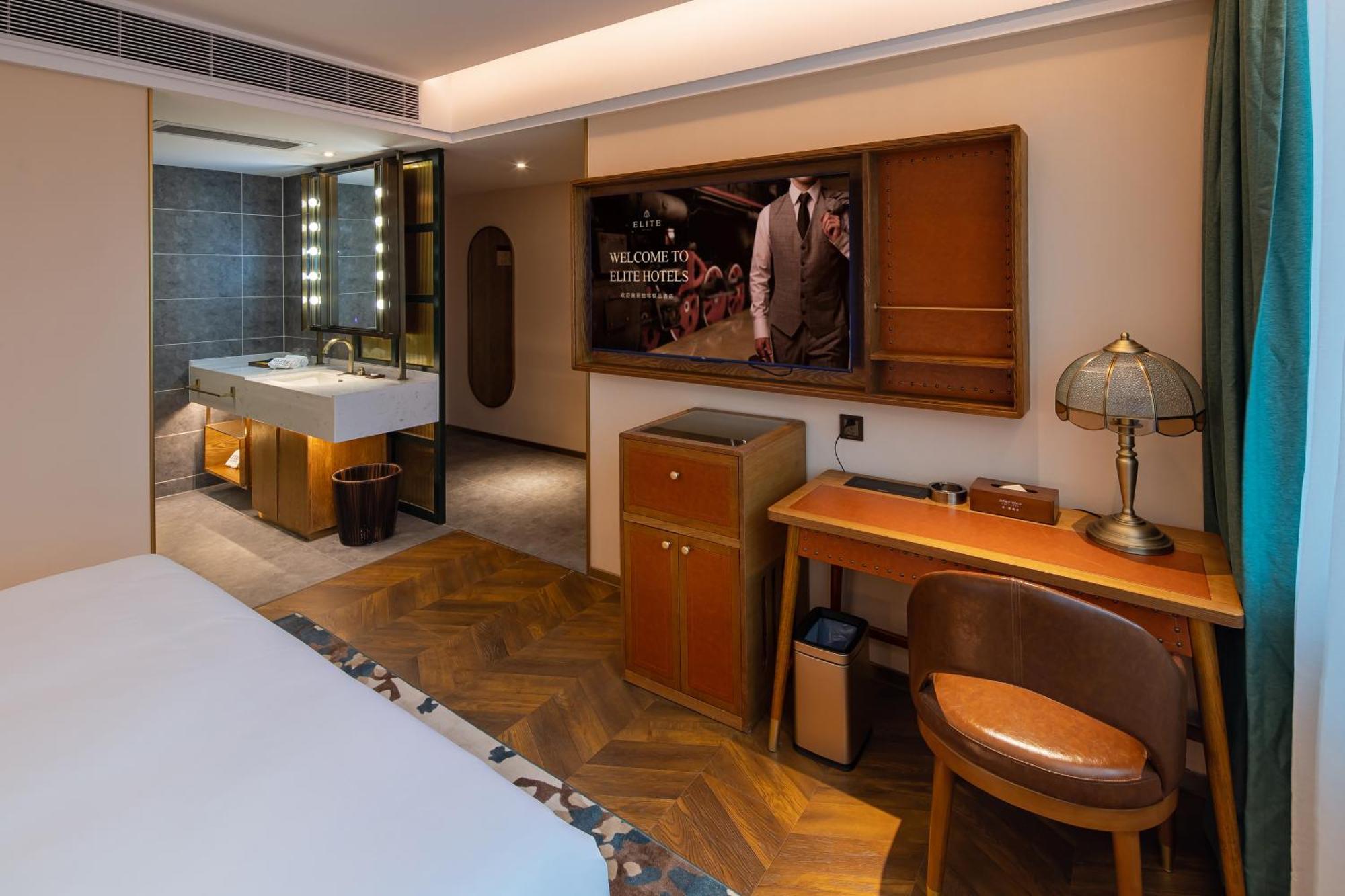 Elite International Taikoo Hui Plaza Gangding Metro Station Branch - Free Shuttle Bus To Fair Complex During Fair Period & Overseas Buyers Registration Service & Free Vpn Internet Access Hotel Guangzhou