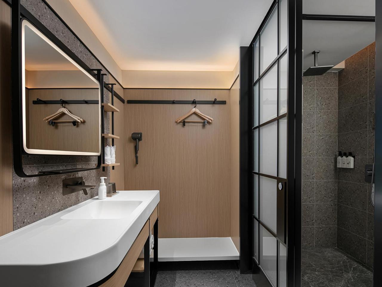 Country & By Radisson, Railway Station Xiaobei 4* Guangzhou