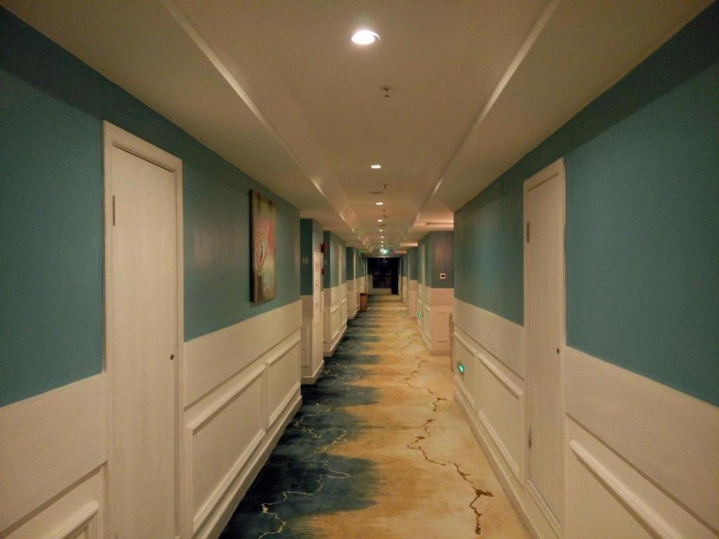 Impression Hotel 4*