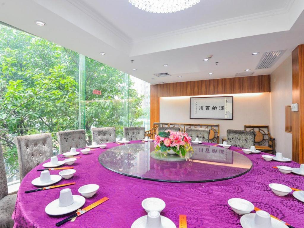 New World Hotel 3*