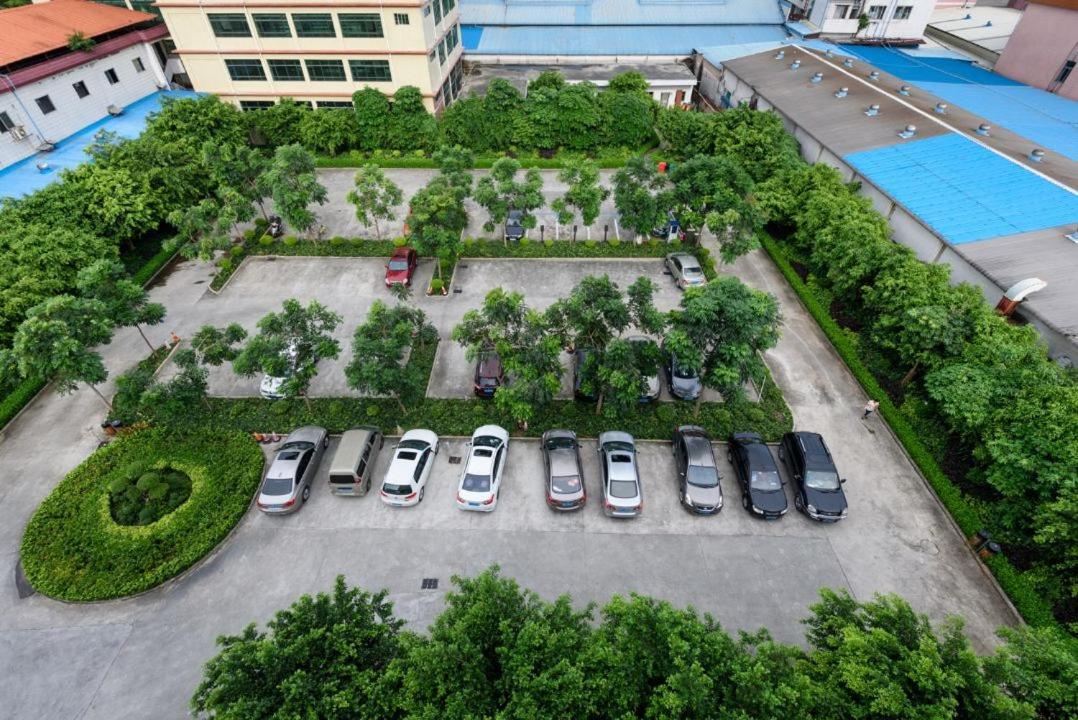 Yi Yun Baiyun International Airport Branch - Renhe Metro Station Hotel