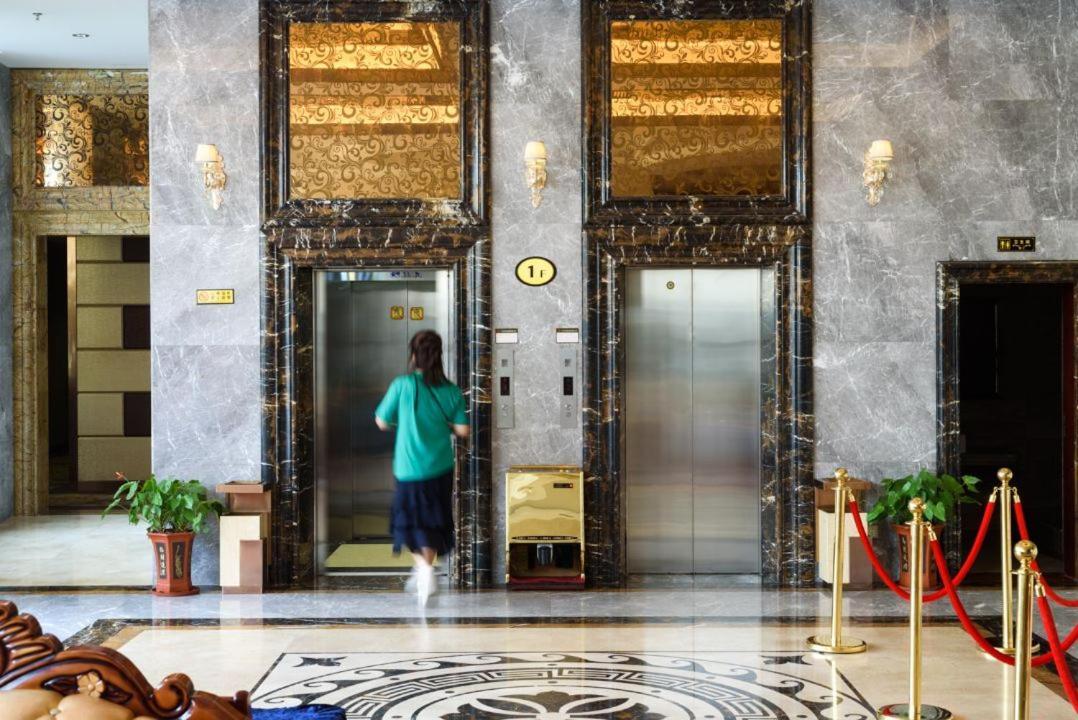 Yi Yun Baiyun International Airport Branch - Renhe Metro Station 3* Guangzhou