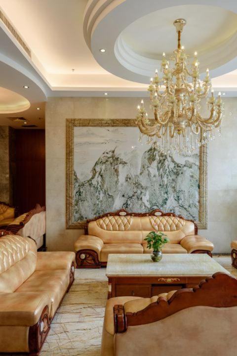 Yi Yun Baiyun International Airport Branch - Renhe Metro Station Hotel 3*