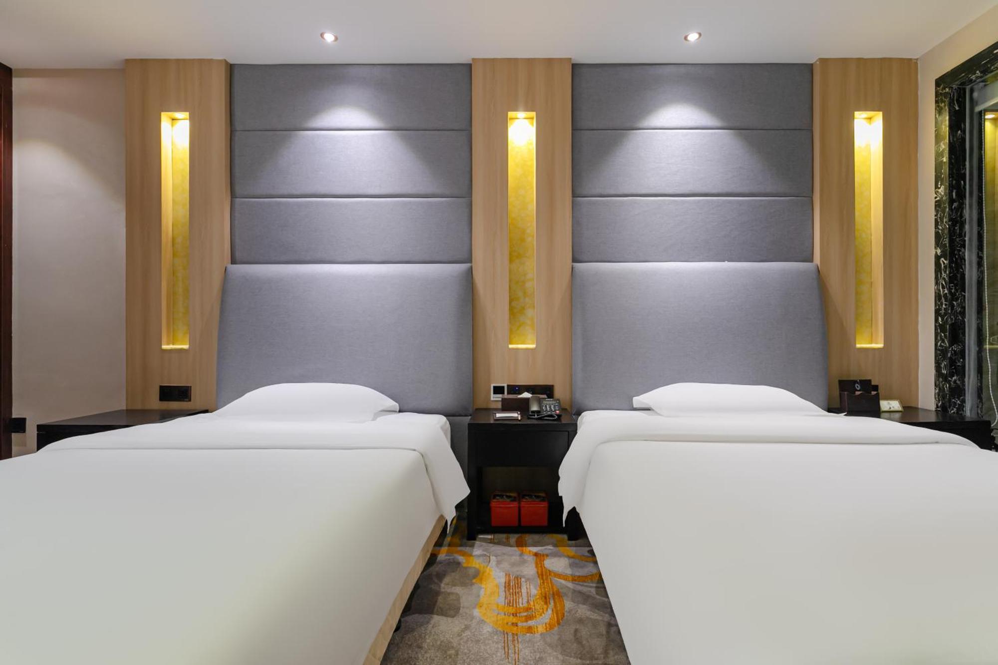 Yi Yun Baiyun International Airport Branch - Renhe Metro Station 3*