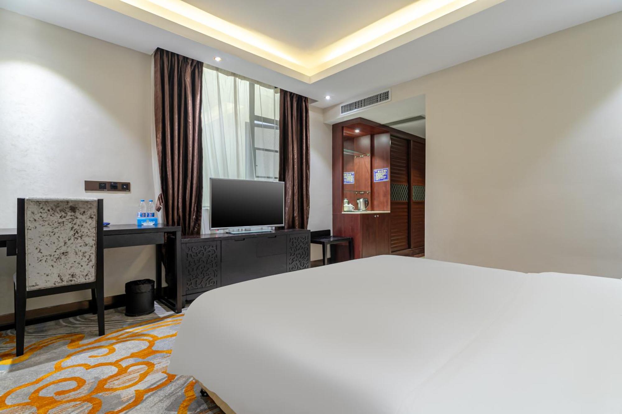 Hotel Yi Yun Baiyun International Airport Branch - Renhe Metro Station