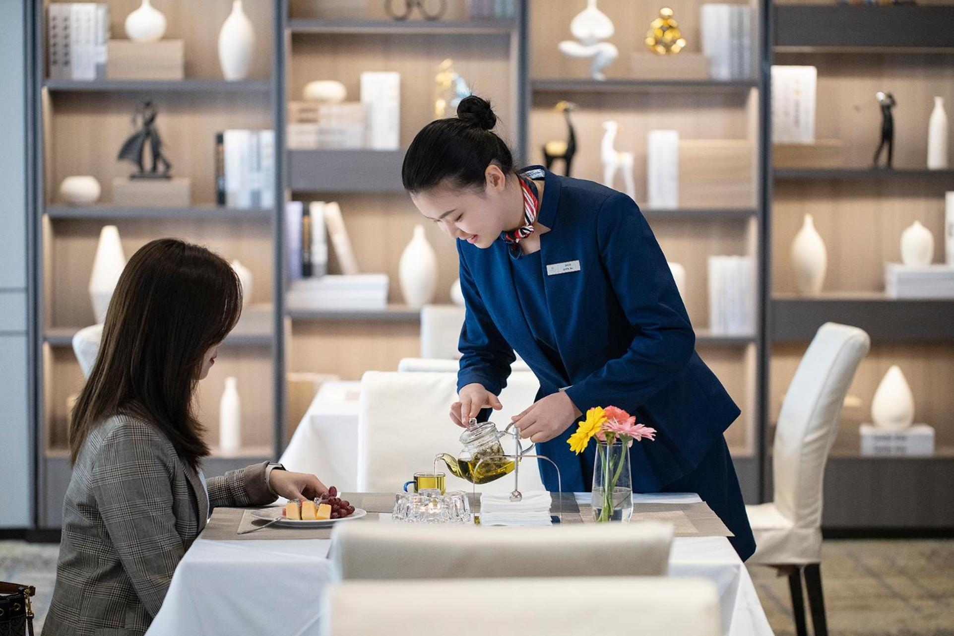 Mehood Lestie International Hotel Linhexi Guangzhou East Railway Branch - Free Shuttle Bus To Canton Fair Complex During Canton Fair Period & Free Afternoon Tea & Free Midnight Snack & Free Vpn Internet Access 4*