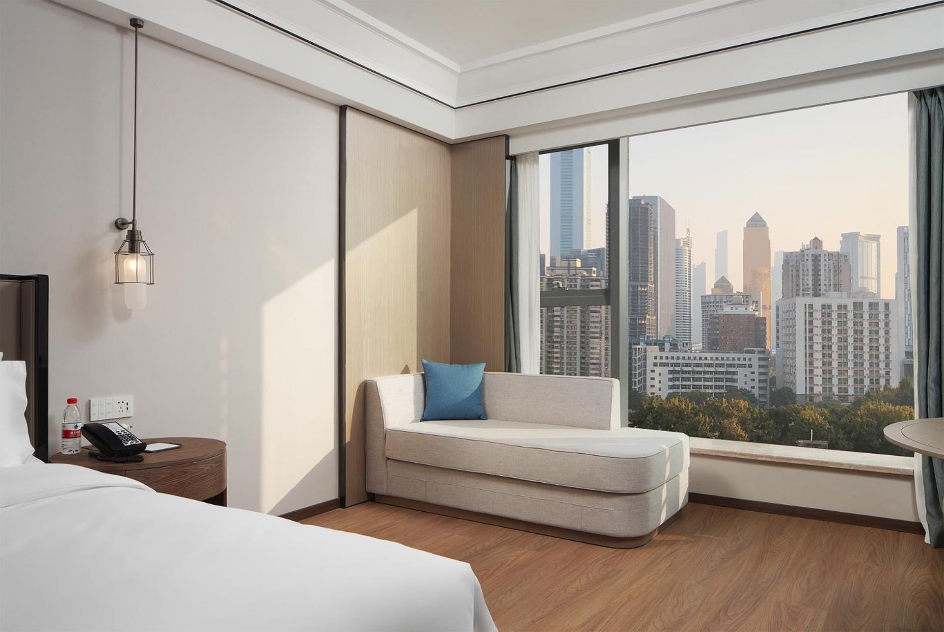 Mehood Lestie International Hotel Linhexi Guangzhou East Railway Branch - Free Shuttle Bus To Canton Fair Complex During Canton Fair Period & Free Afternoon Tea & Free Midnight Snack & Free Vpn Internet Access 4* Guangzhou