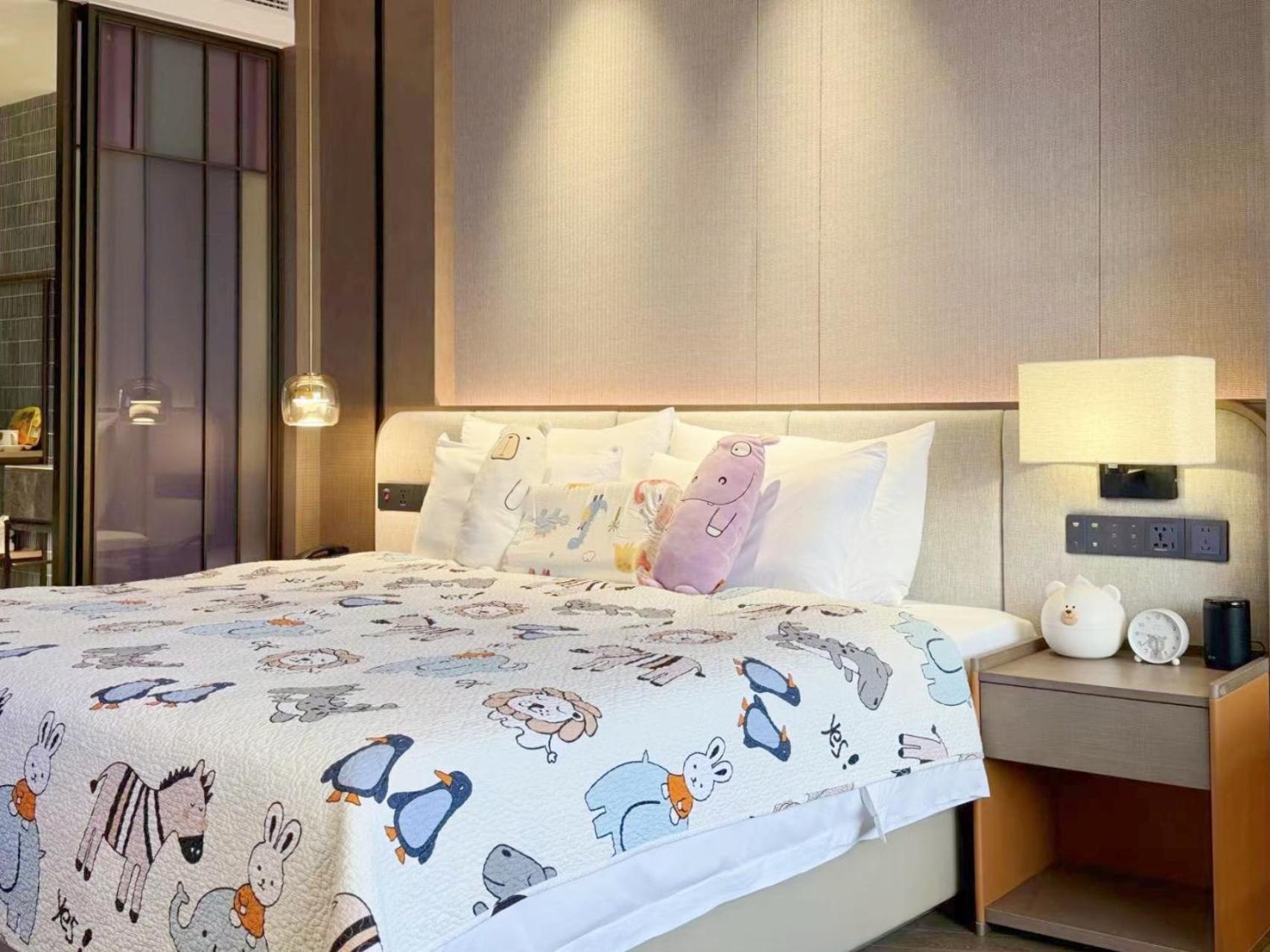 Hotel Baiyun 5*