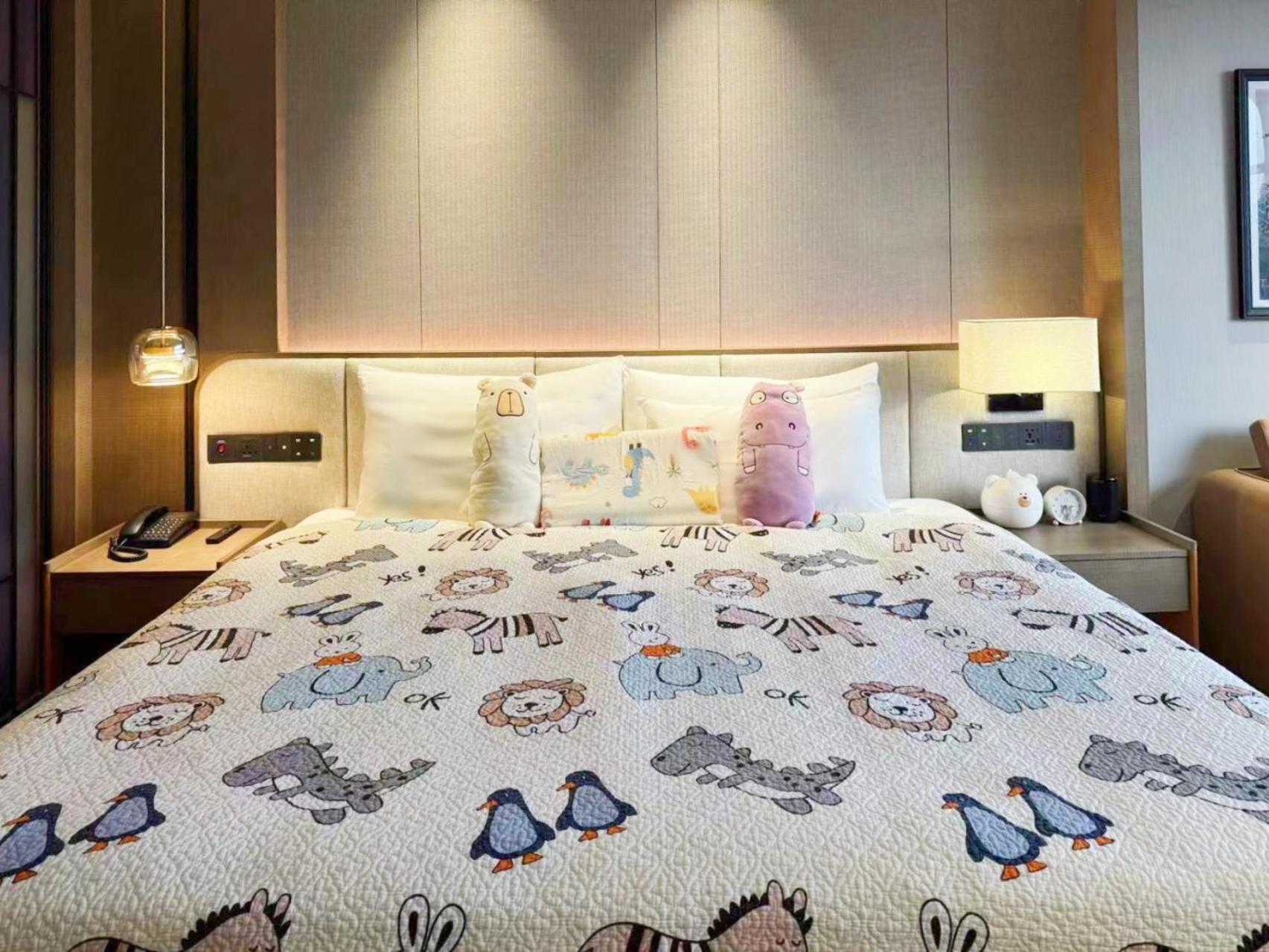 Hotel Baiyun 5*