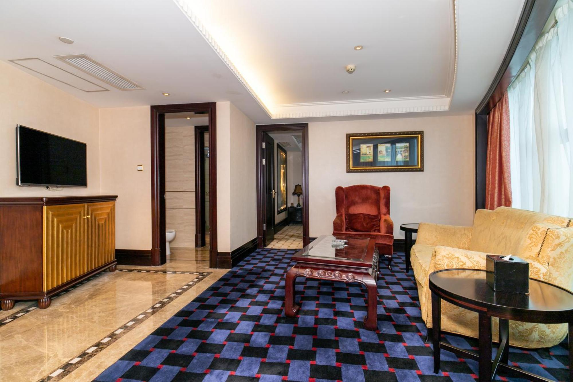 Royal Mediterranean Hotel