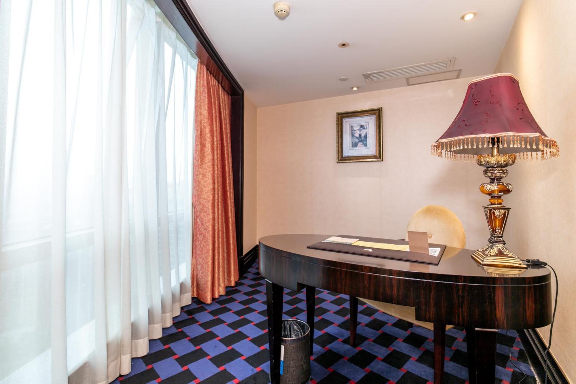 Hotel Royal Mediterranean