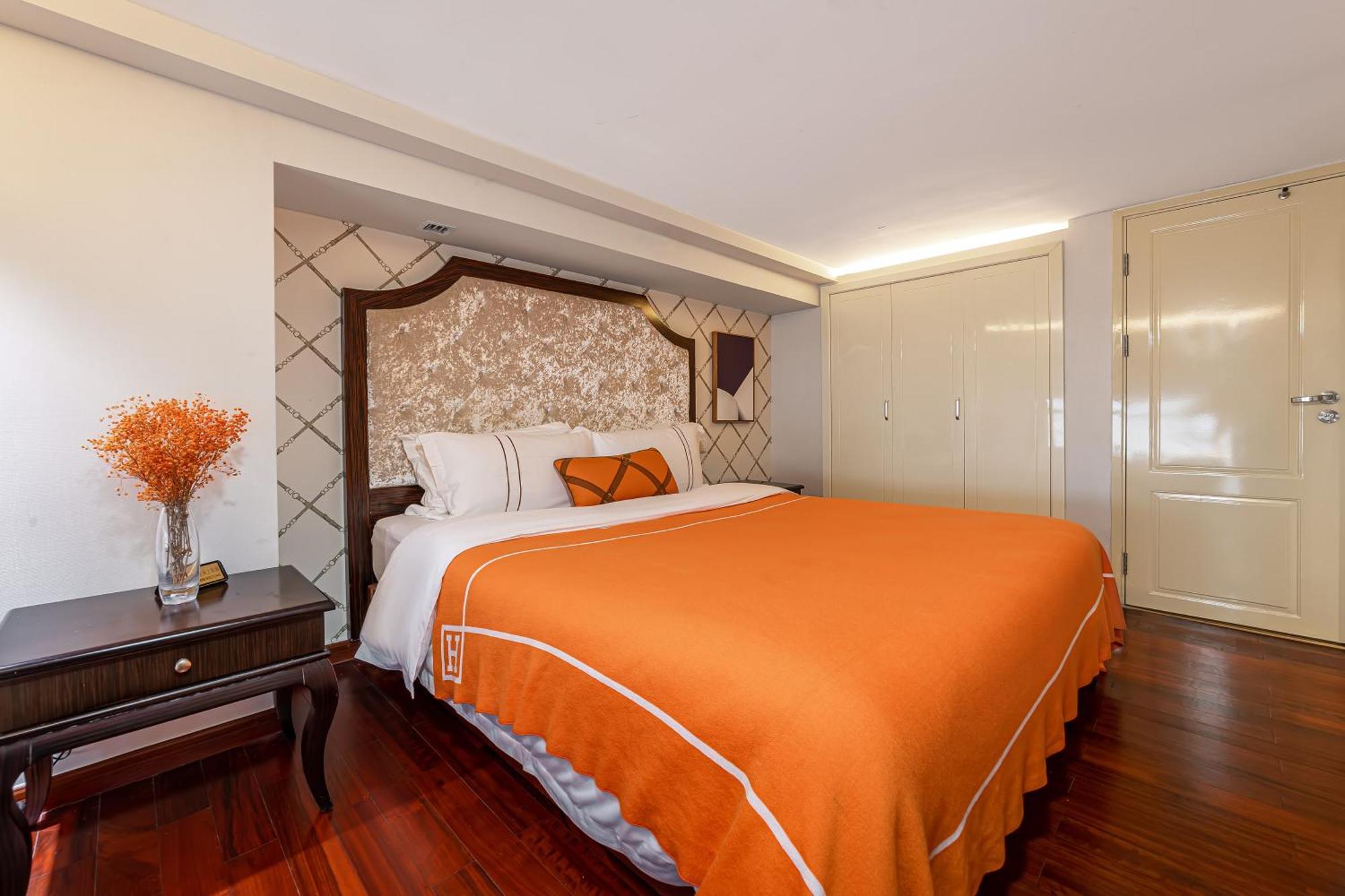 Waifiden Grand View Golden Palace - Free Shuttle Bus During The Fair Aparthotel 4*