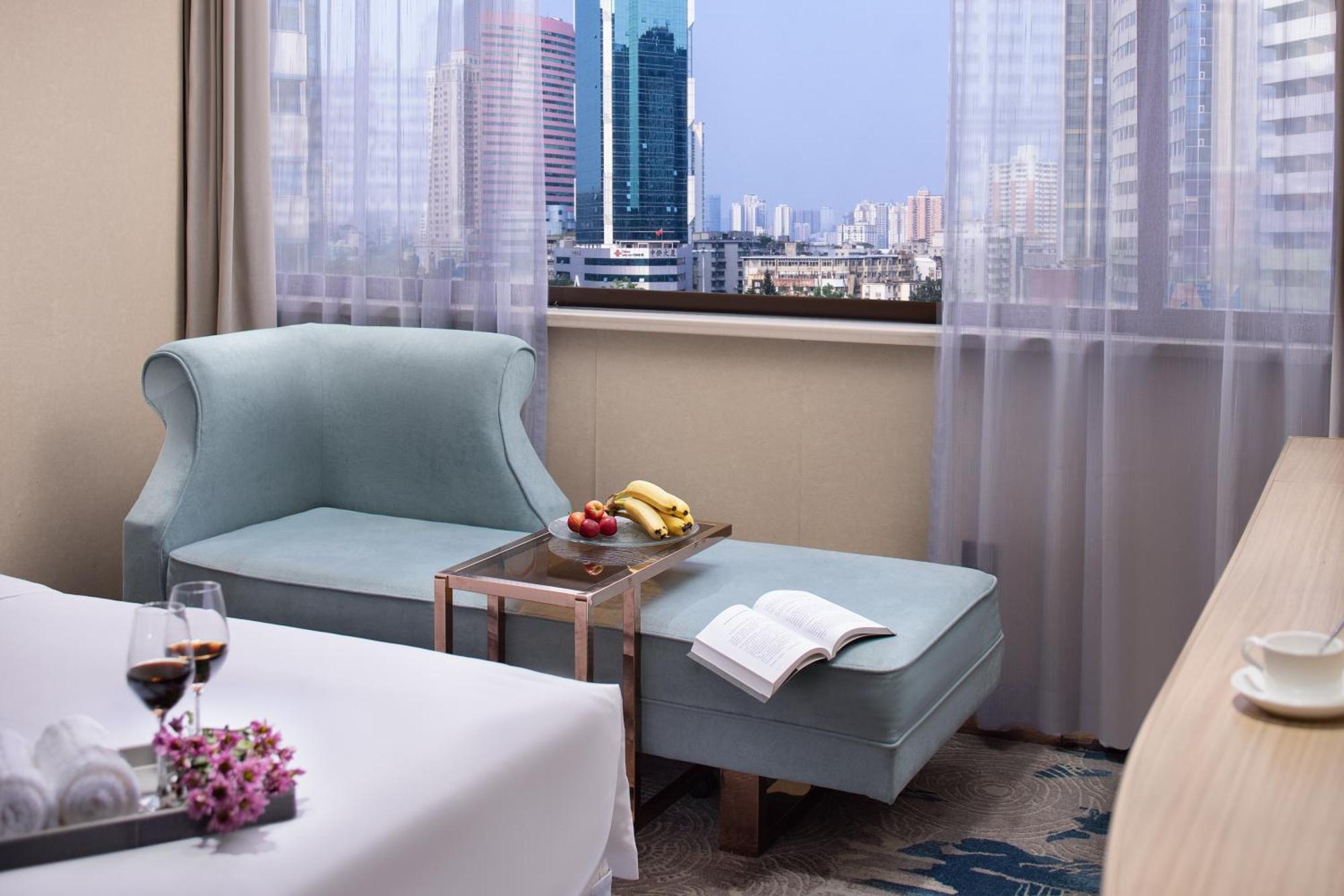 Kaiserdom Hotel: Tower Views & Fair Shuttle Service Hotel 3*