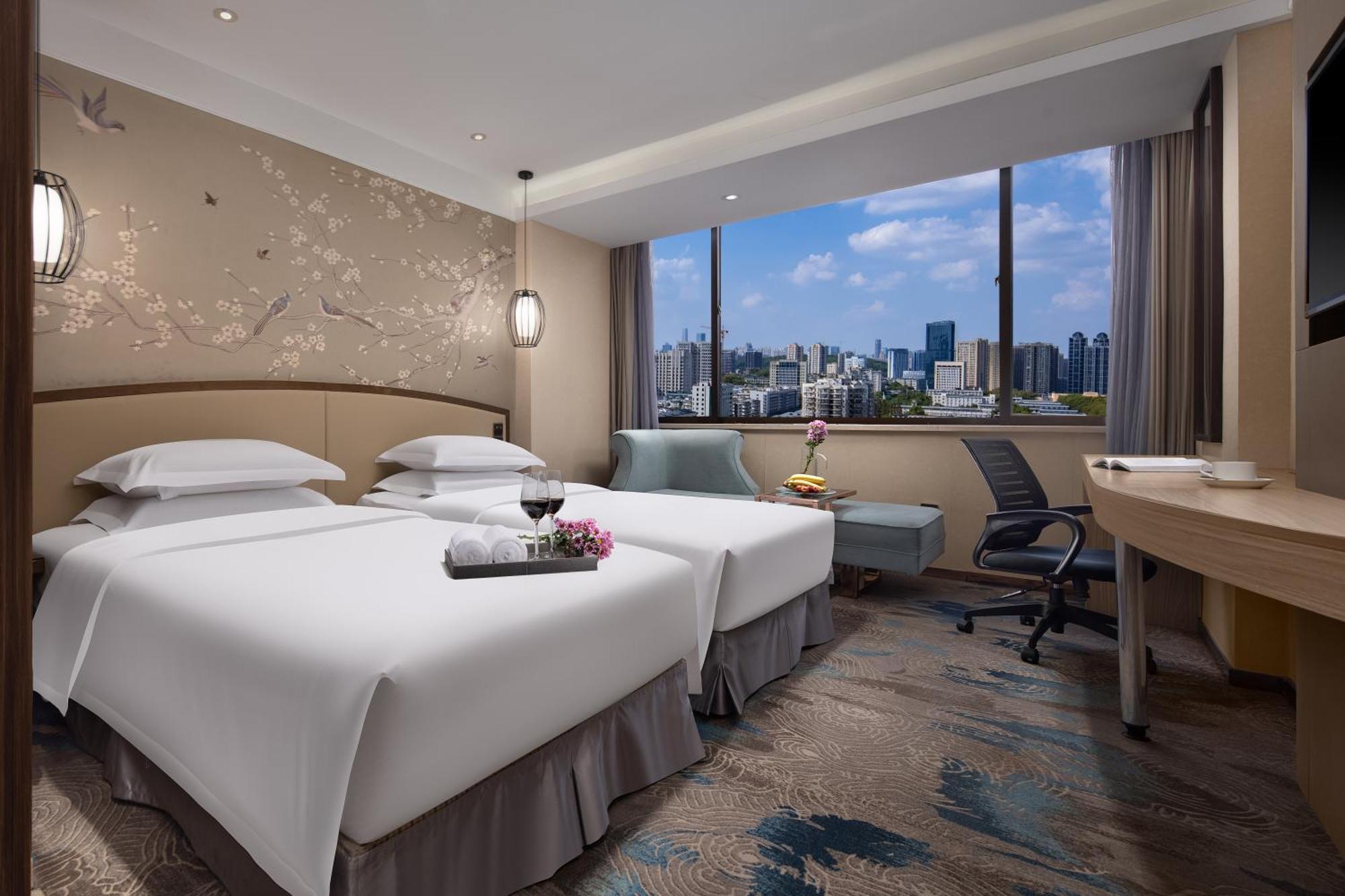 Kaiserdom Hotel: Tower Views & Fair Shuttle Service