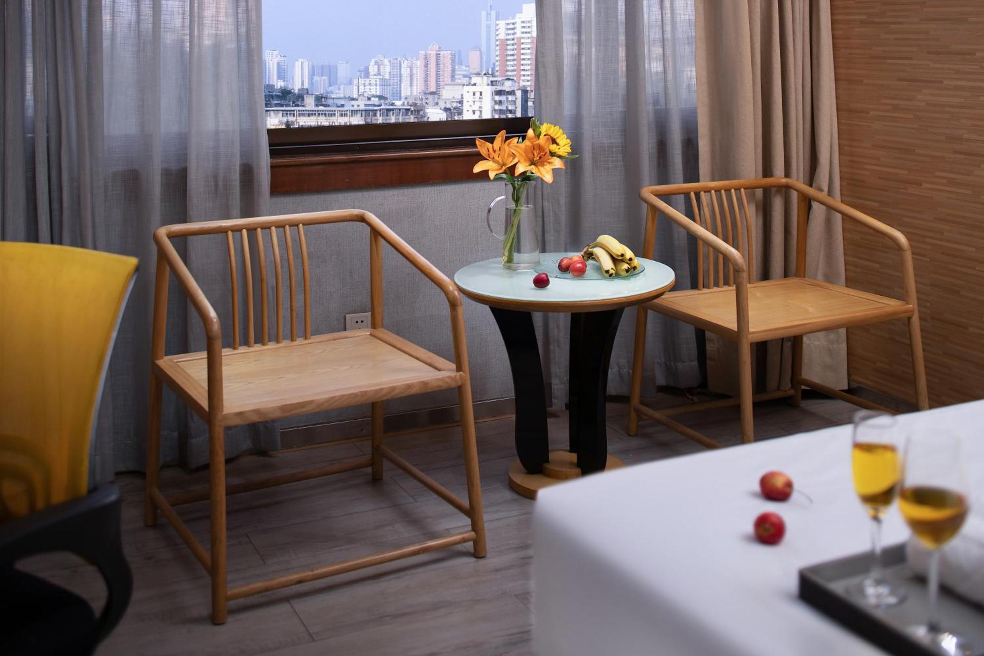 Kaiserdom Hotel: Tower Views & Fair Shuttle Service Hotel 3*