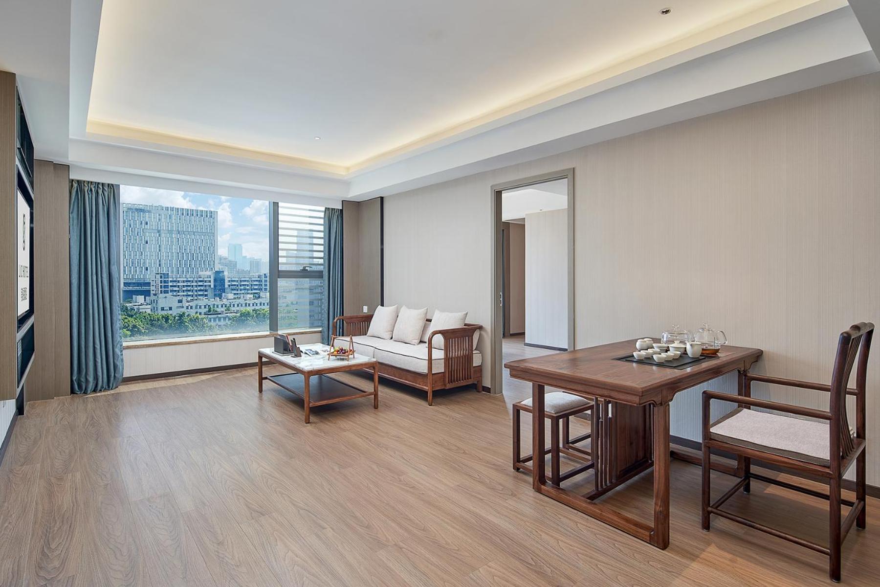 Mehood Lestie International Hotel Linhexi Guangzhou East Railway Branch - Free Shuttle Bus To Canton Fair Complex During Canton Fair Period & Free Afternoon Tea & Free Midnight Snack & Free Vpn Internet Access 4* Guangzhou