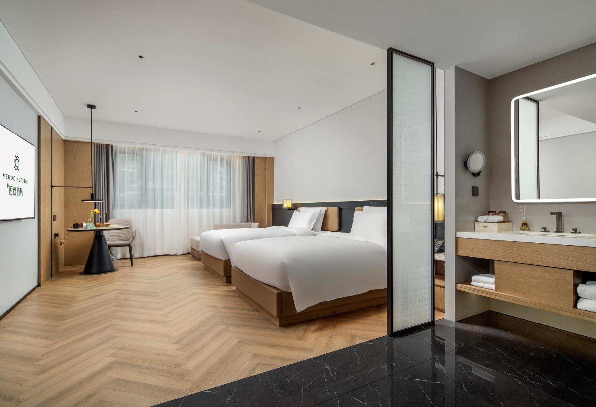Hotel Mehood Lestie International Panyu Wanbo Yuangang Metro Station Branch - Free Shuttle Bus To Fair Complex During Fair Period & Free Afternoon Tea & Free Midnight Snack & Free Vpn Internet Access Guangzhou